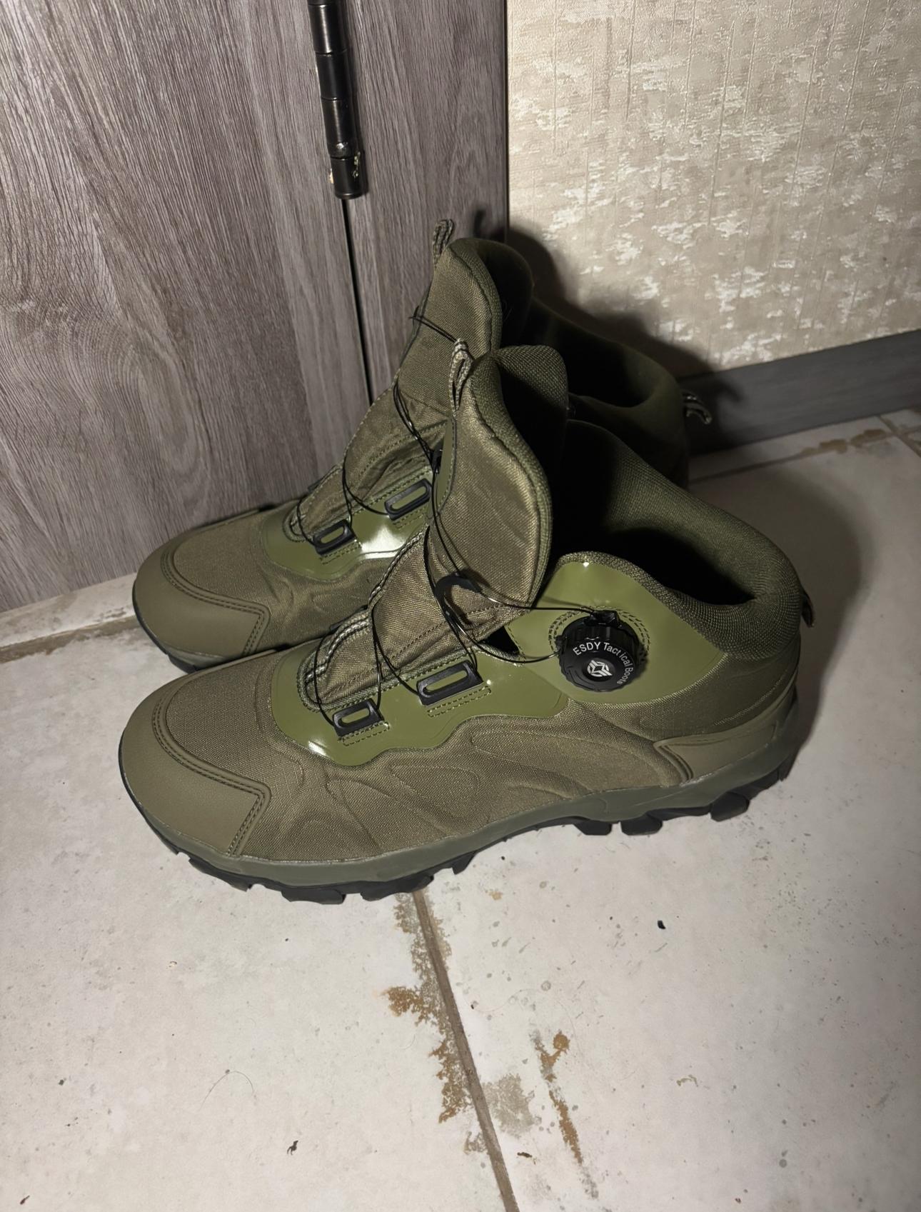 Кроссовки ESDY трекинговые с автошнуровкой SK-10 р.41 оливковые в реальных условиях использования от покупателя Христина.