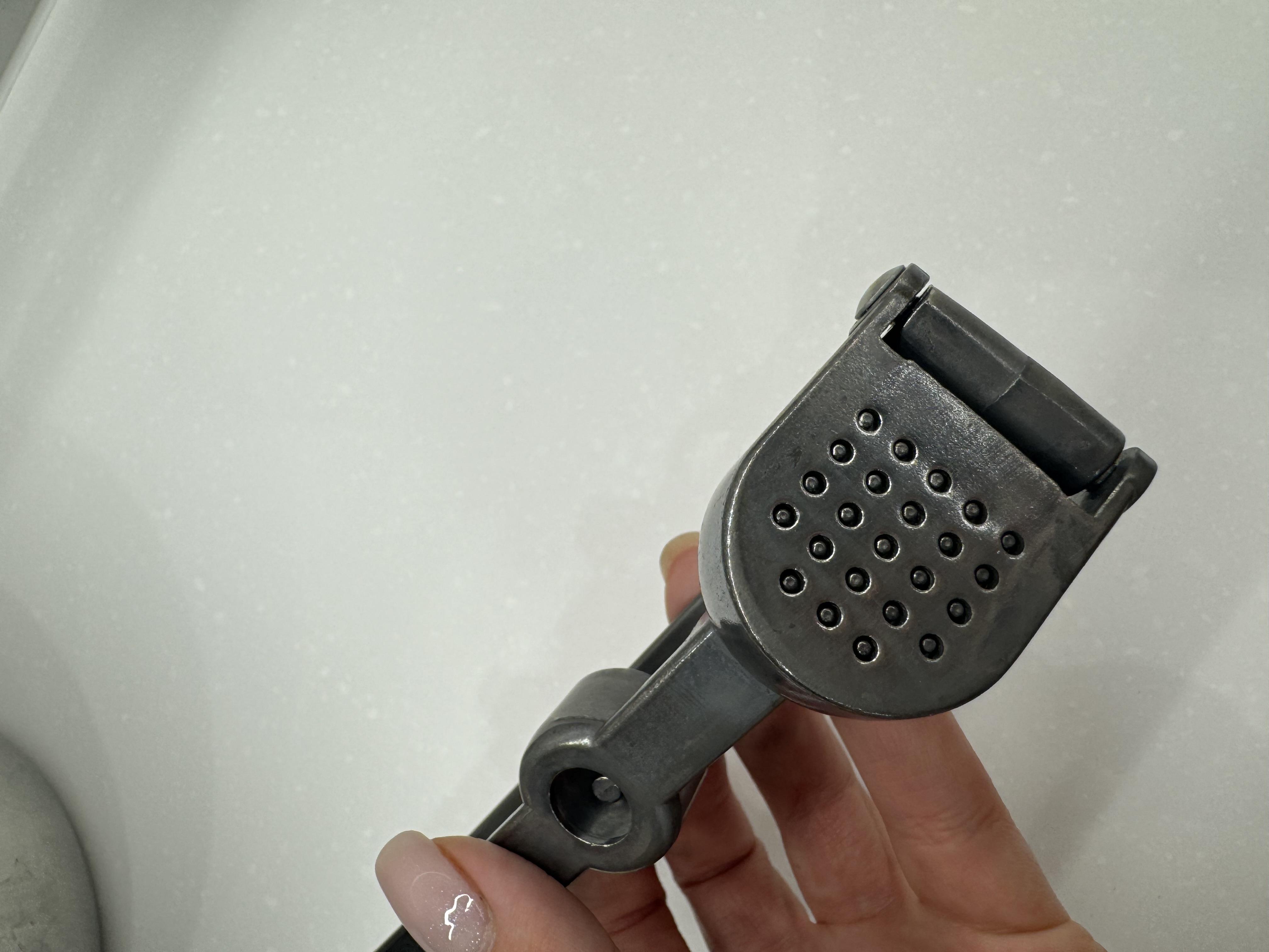 Пресс для чеснока Fackelmann 15 см 45601 в реальных условиях использования от пользователя Наталія.