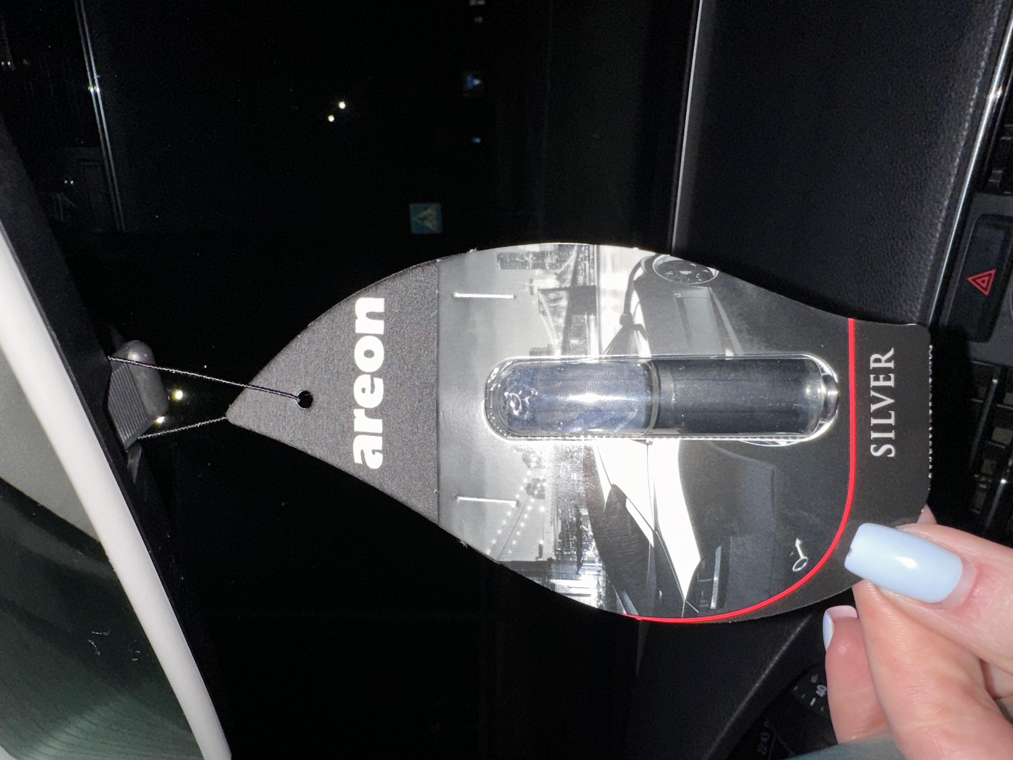 Ароматизатор подвесной  АРЕОН sport lux silver в реальных условиях использования от покупателя Анжела.