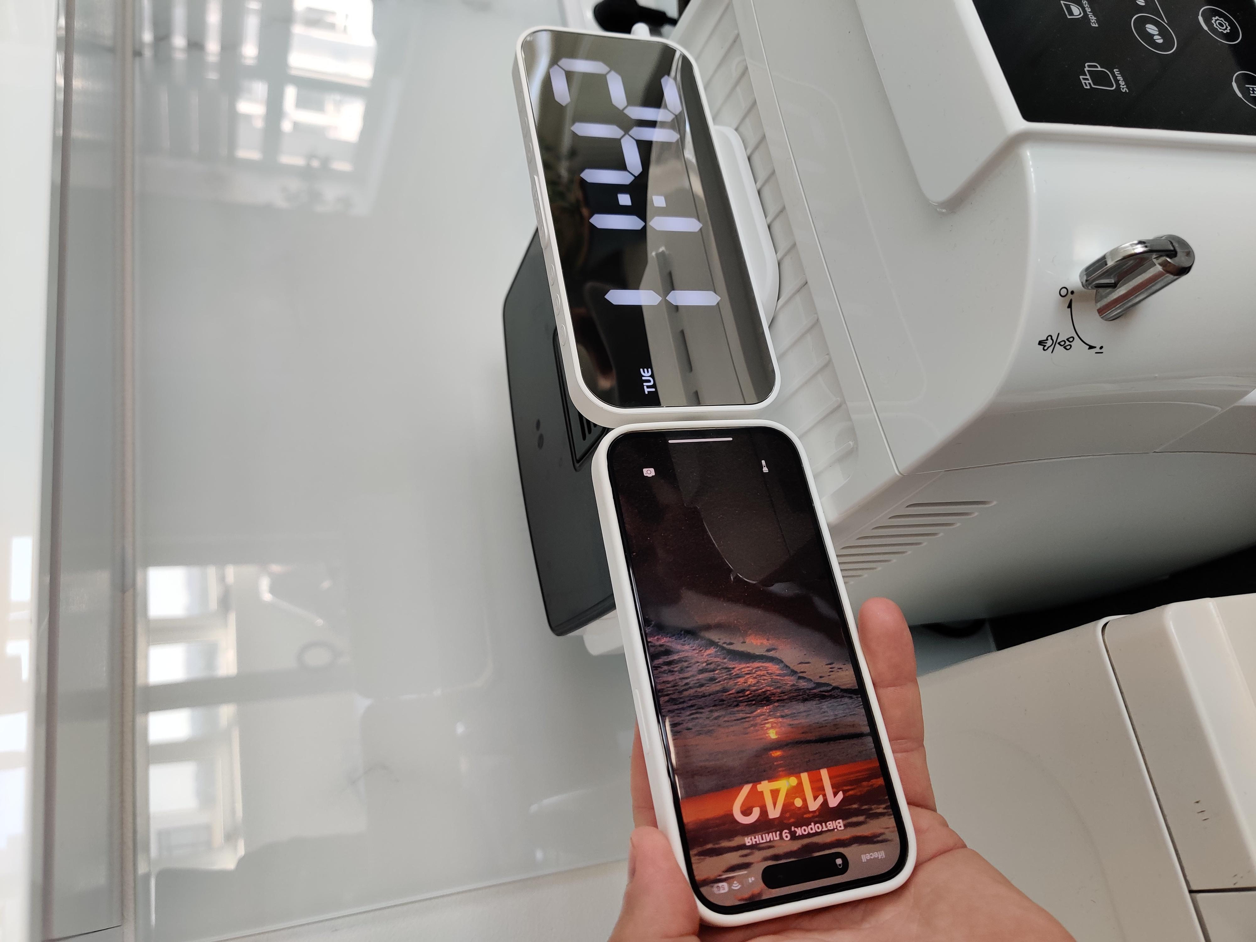 Часы настольные Mids электронные с большими цифрами (8821W) в реальных условиях использования от пользователя Олександр.