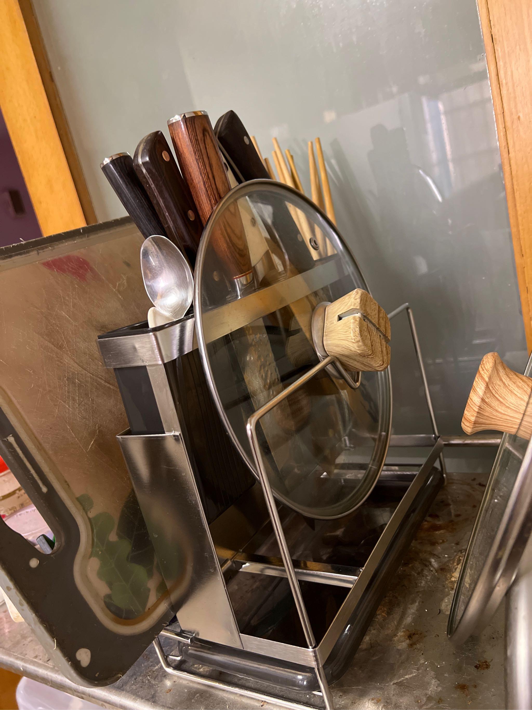 Підставка кухонна для столових приладів та приладдя (18205299) у реальних умовах використання від покупця Наталія Крижанівська.