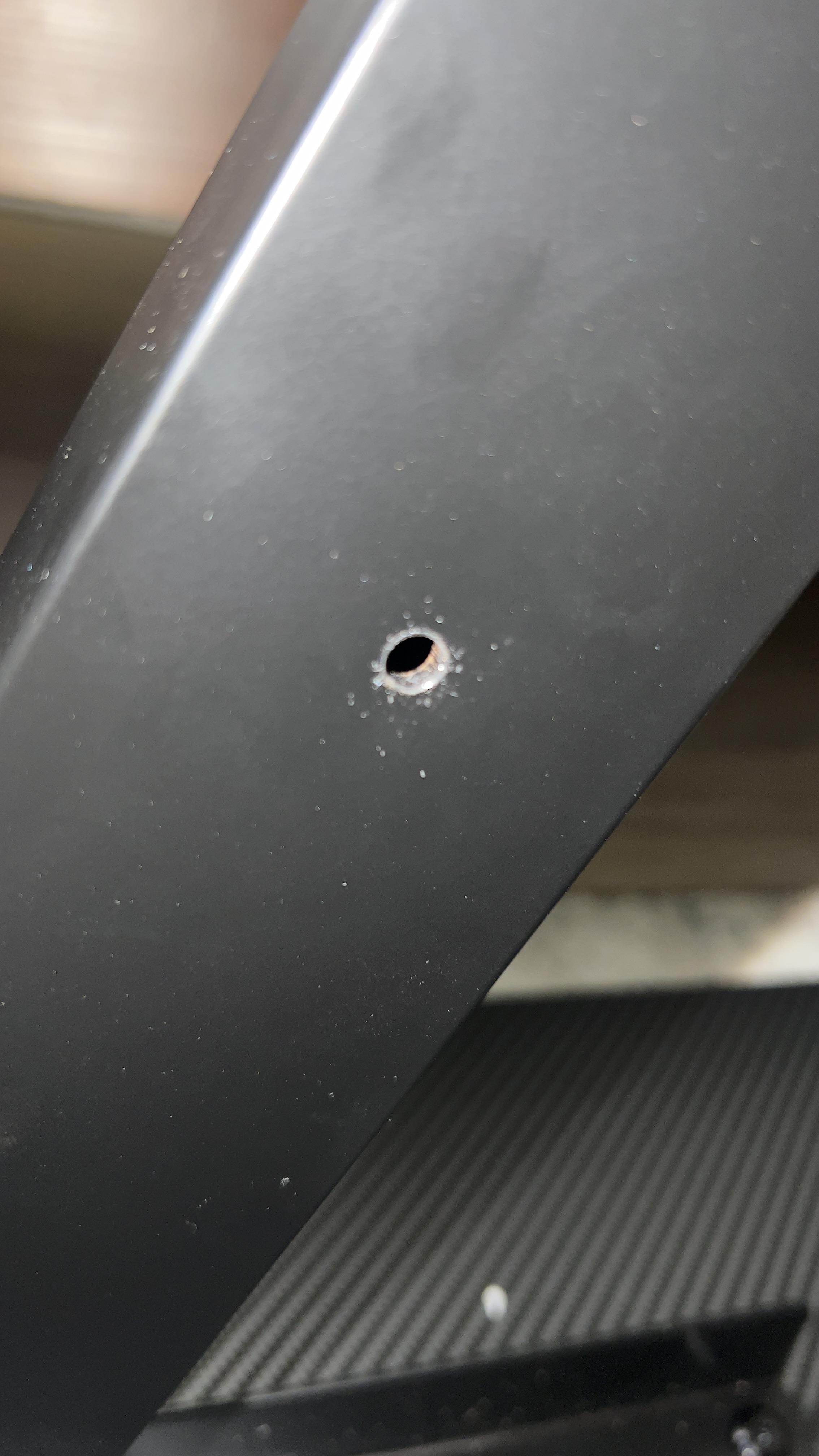 Стол компьютерный GamePro GD014 Black в реальных условиях использования от пользователя Диана.