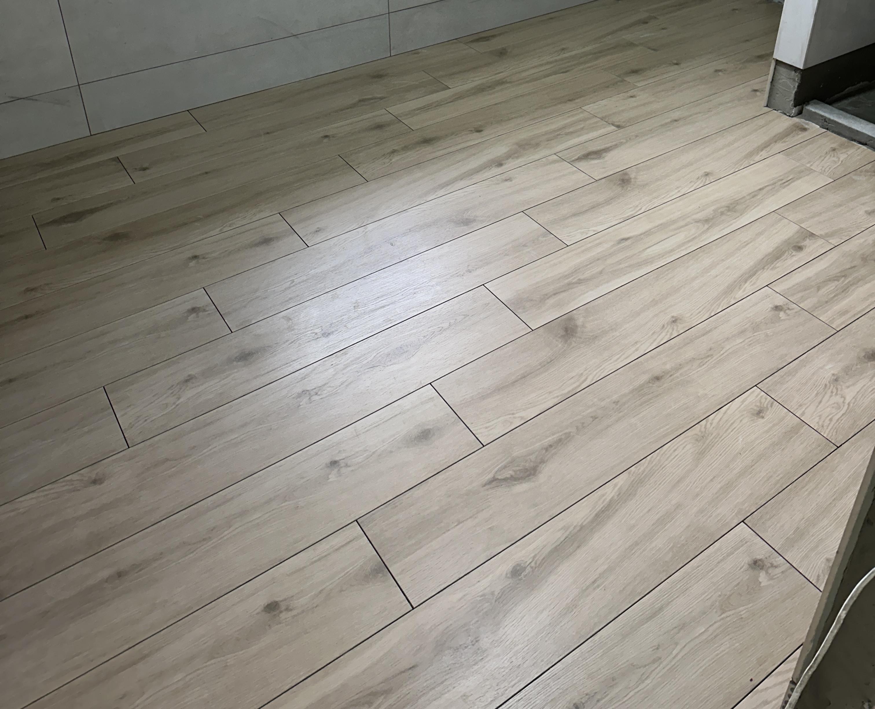 Плитка INTER GRES Napoli коричневий світлий 20x120 /124 031 у реальних умовах використання від покупця Оксана.