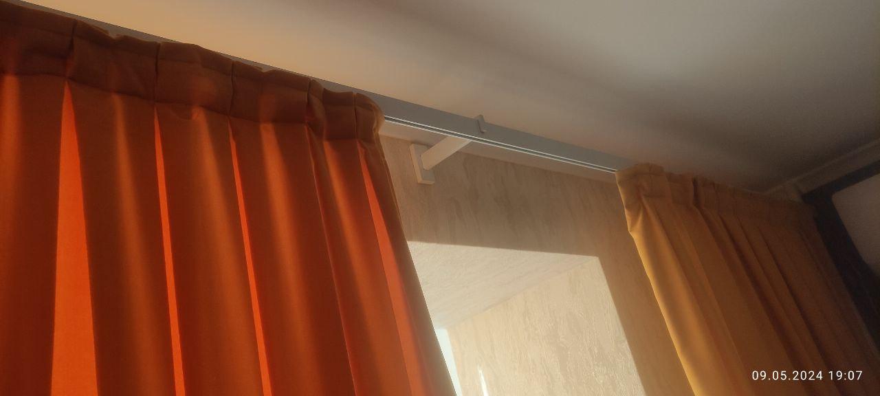 Карниз одинарний Plastidea Заглушка Square Line 300 см Фінал Білий у реальних умовах використання від покупця Роман.