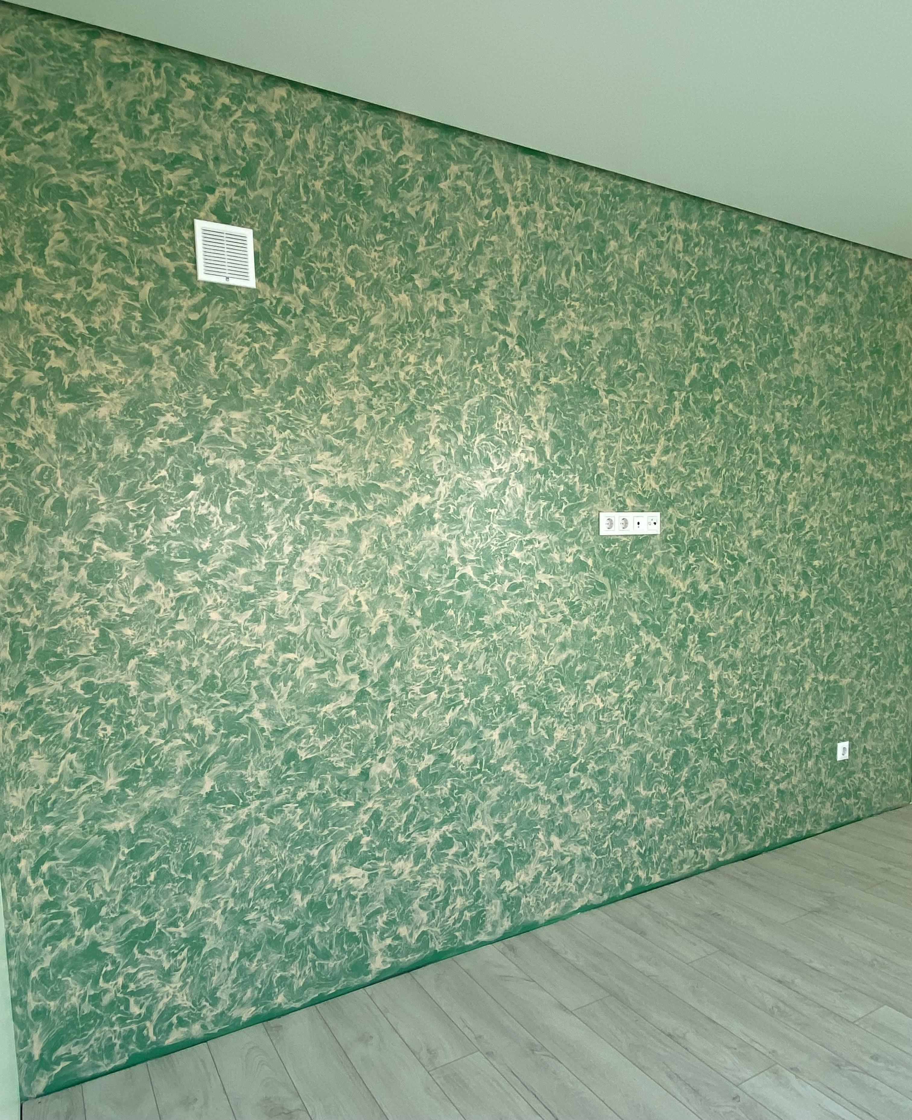 Фото: Декоративная краска Feidal Slim Line белый 2,5 л, отправлено пользователем Іван Декоративная краска Feidal Slim Line белый 2,5 л в реальных условиях использования от пользователя Іван.