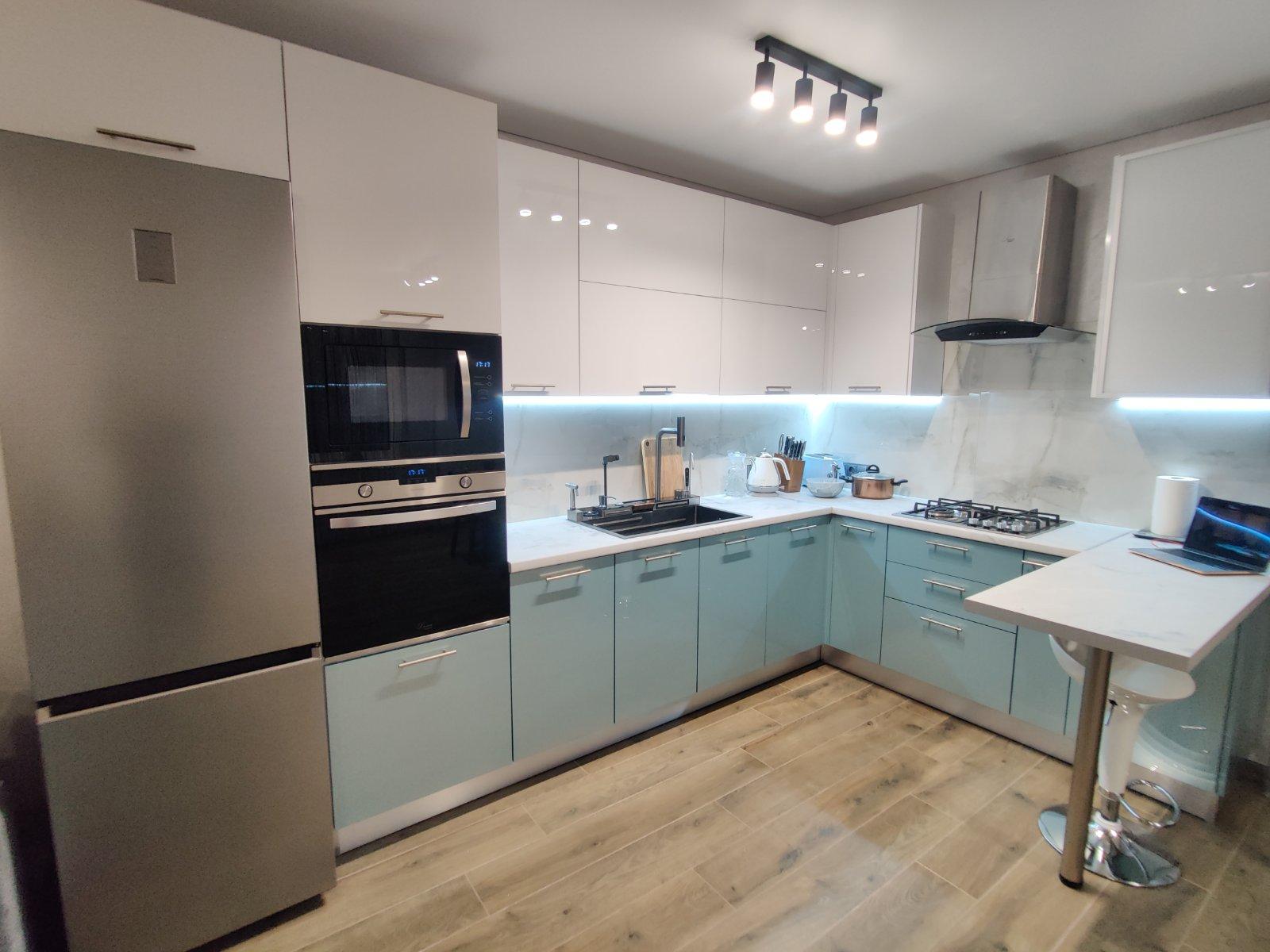 Духова шафа Luxor HB 970 SS UNIQUE (14116100) у реальних умовах використання від користувача Ярмоленко Яна.