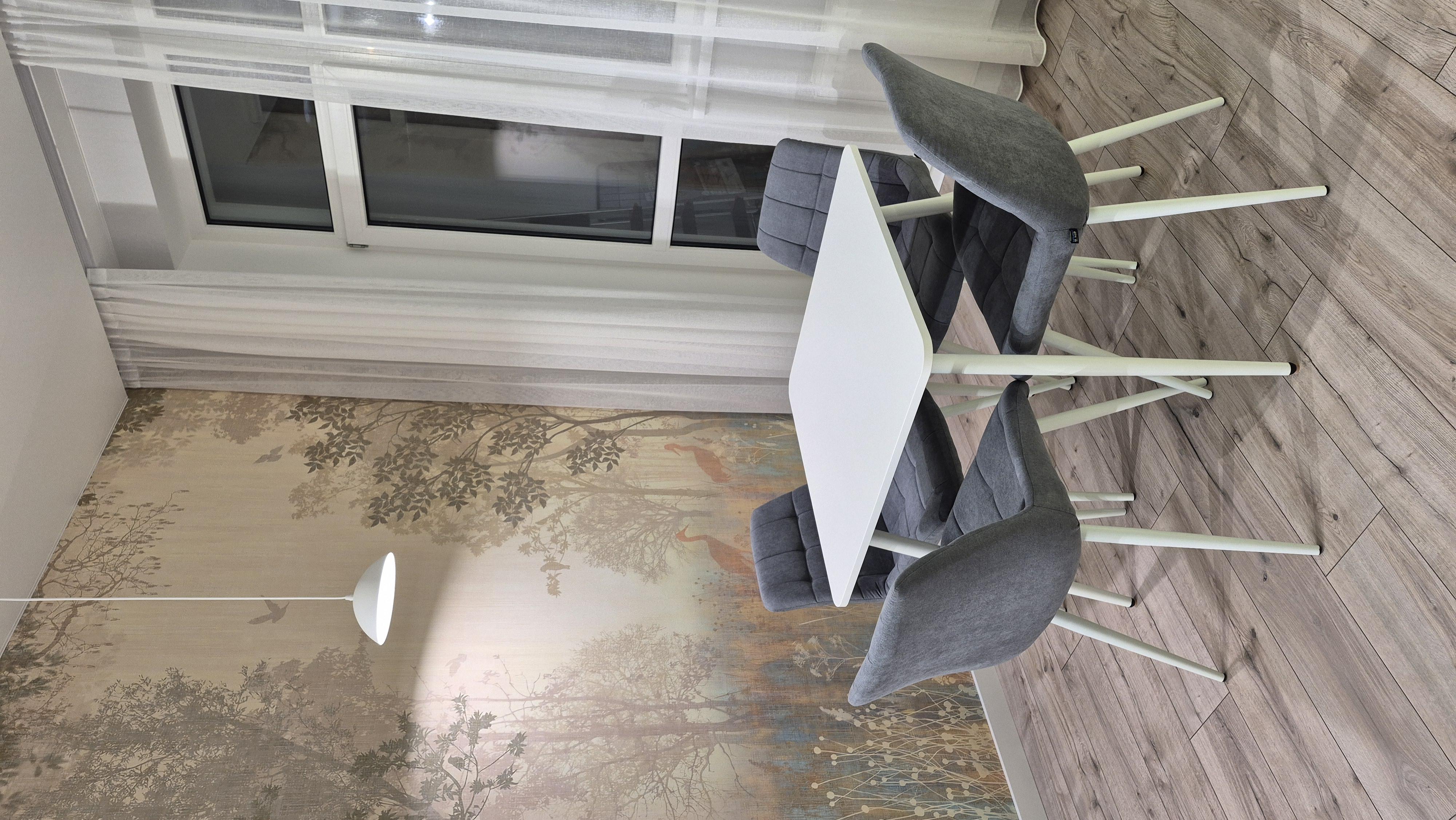 Стіл обідній Nowy Styl MODERN LITE WHITE у реальних умовах використання від покупця Марія.