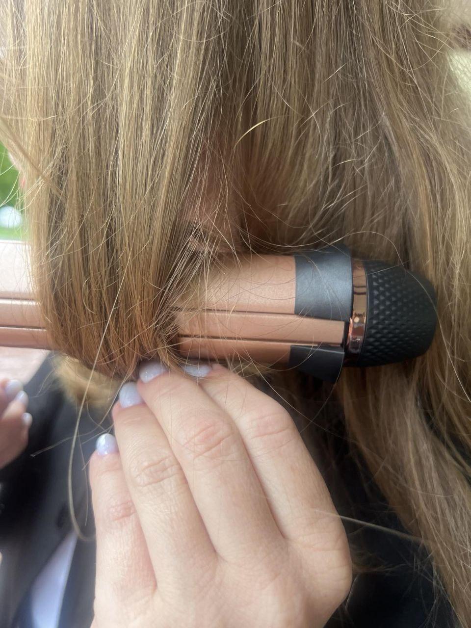Фото: Стайлер Rowenta Twist Curl CF4620E0, отправлено пользователем Люба Гнатенко Стайлер Rowenta Twist Curl CF4620E0 в реальных условиях использования от пользователя Люба Гнатенко.