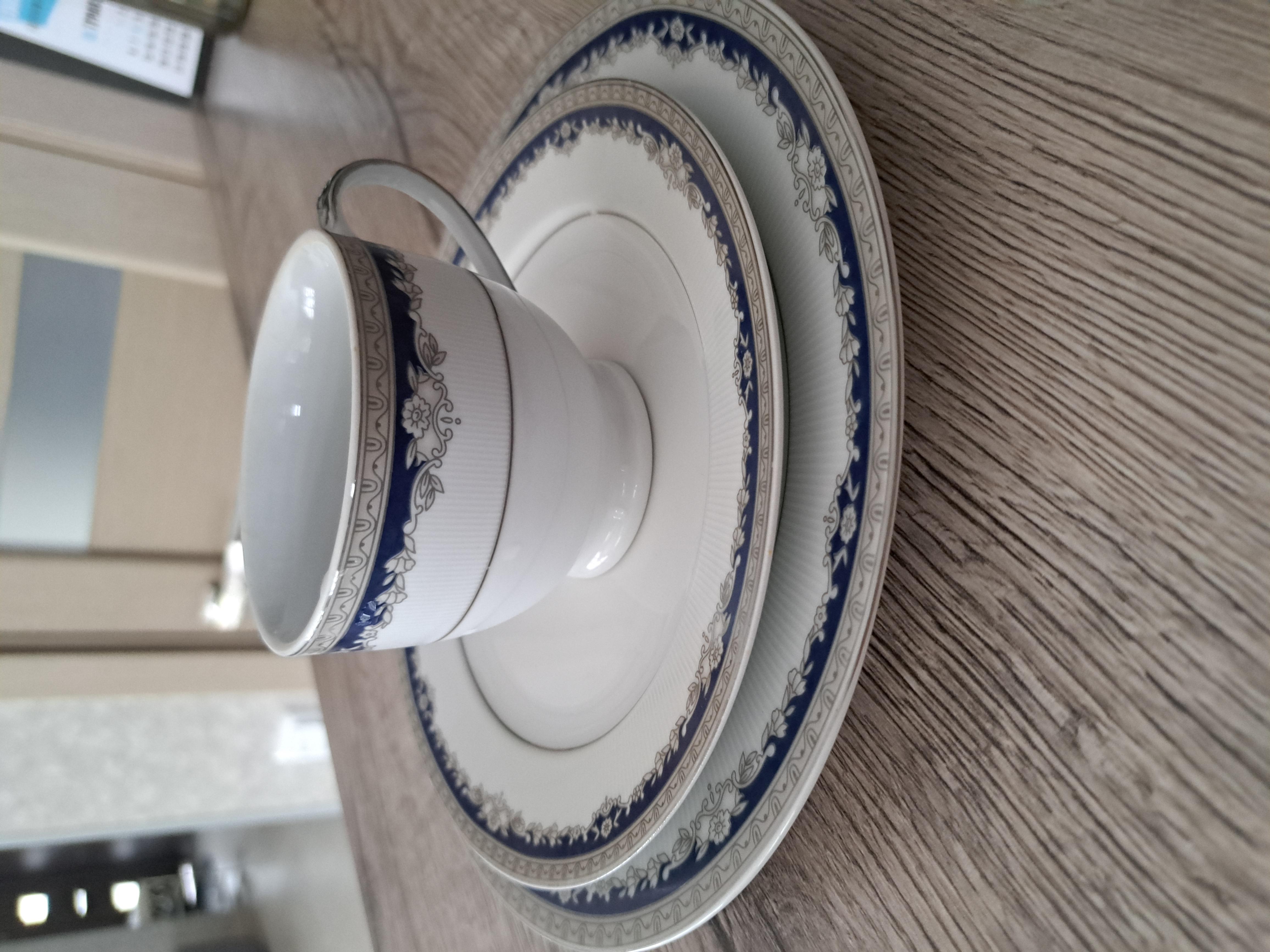 Cтоловый набор 47 пр. в реальных условиях использования от покупателя Світлана Ткаченко.