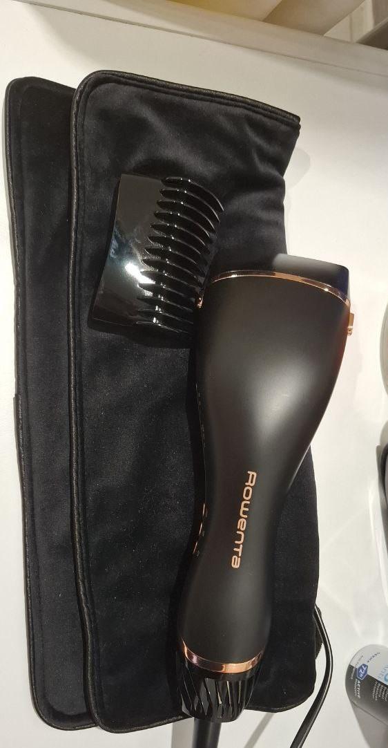 Фен Rowenta Ultimate Experience Air Motion CF8C20E0 в реальных условиях использования от пользователя Надія Плищак.