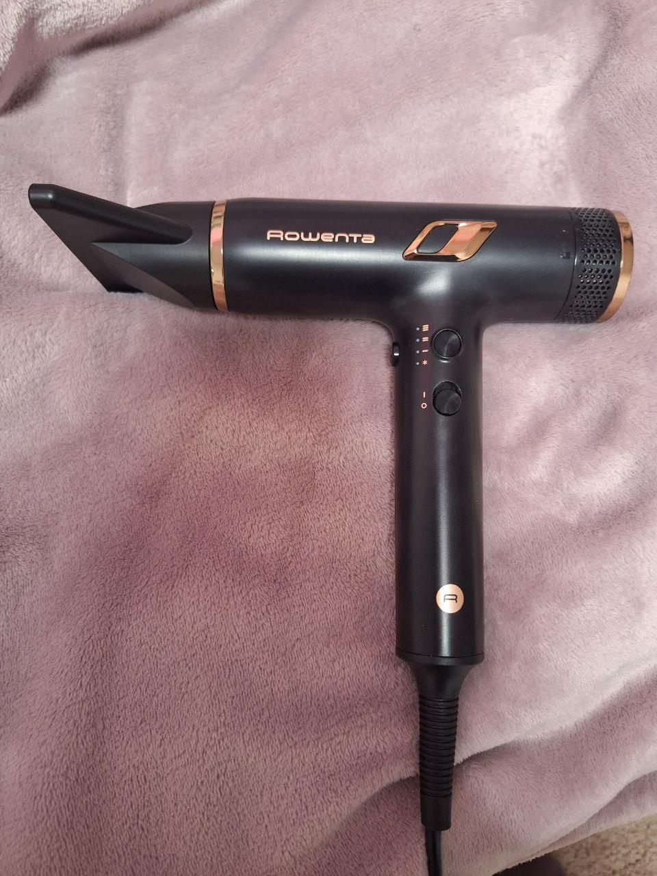 Фен Rowenta T-SHAPE MAESTRIA CV9920F0 в реальных условиях использования от пользователя Соломія Абрамець.