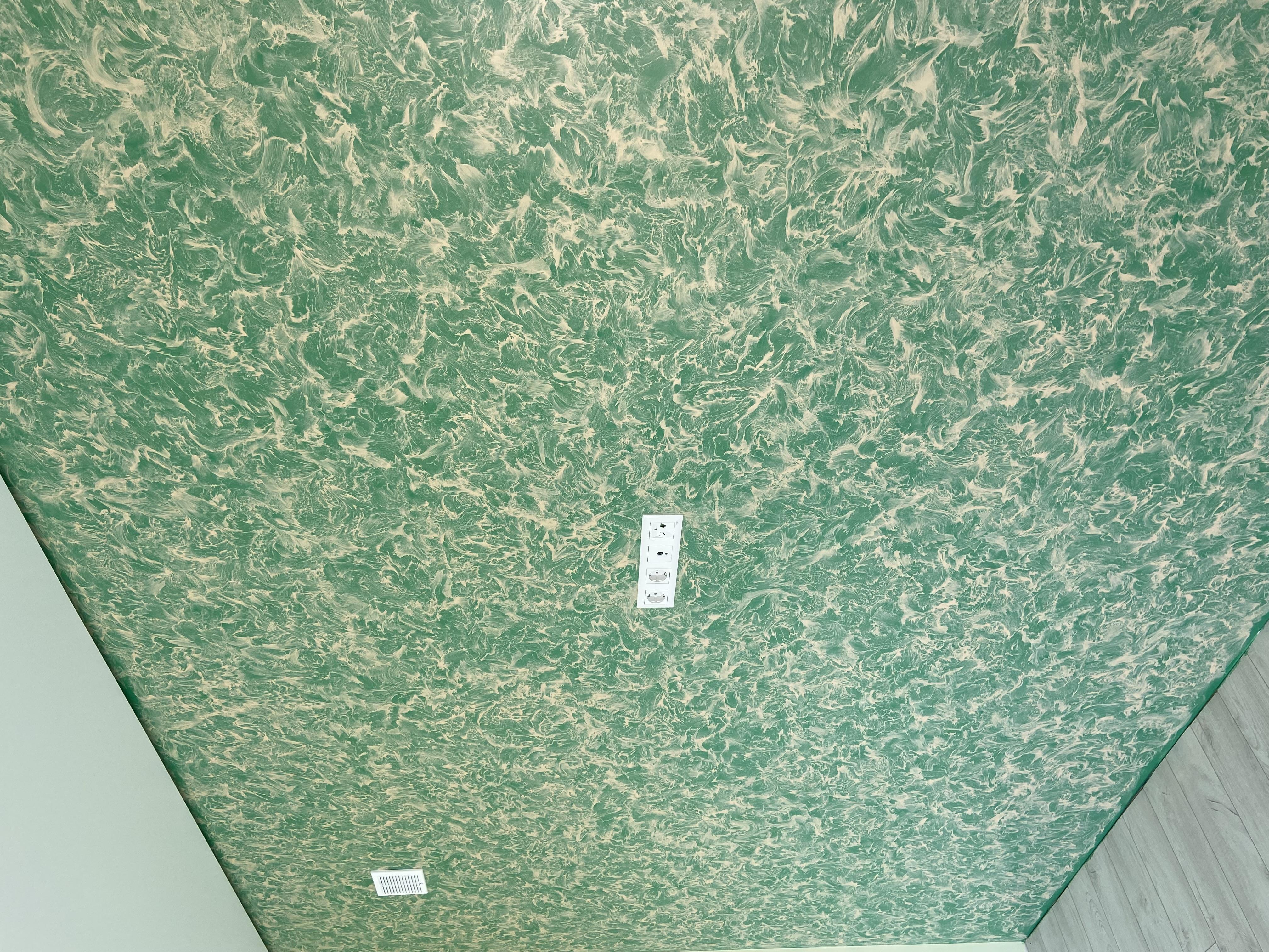 Фото: Декоративная краска Feidal Slim Line белый 2,5 л, отправлено пользователем Іван Декоративная краска Feidal Slim Line белый 2,5 л в реальных условиях использования от пользователя Іван.