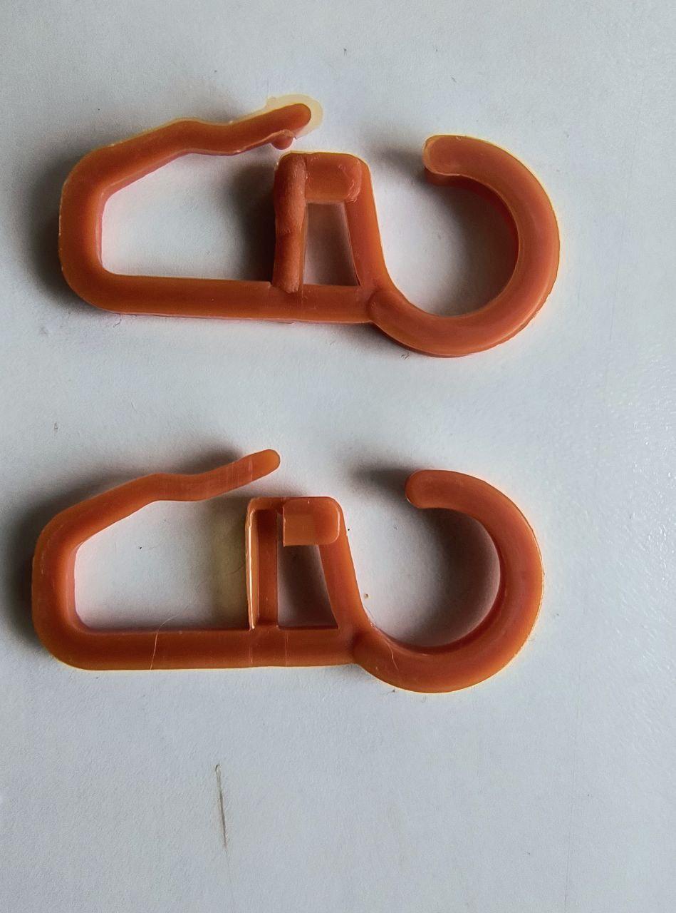 Фото: Гачки на кільця BRS для трубчастих карнизів пластикові 50 шт. Махонь (433737047), надіслане покупцем Єген Гачки на кільця BRS для трубчастих карнизів пластикові 50 шт. Махонь (433737047) у реальних умовах використання від покупця Єген.