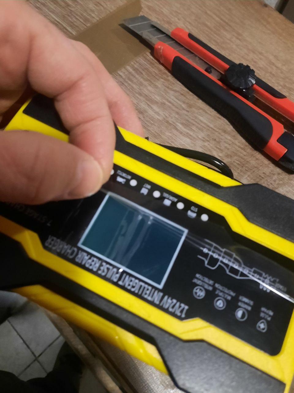Зарядное устройство для автомобильного аккумулятора 12V 10 A 24 V 5 A автоматическое импульсное с функцией ремонта Желтый (12663875) в реальных условиях использования от пользователя MX-shop.