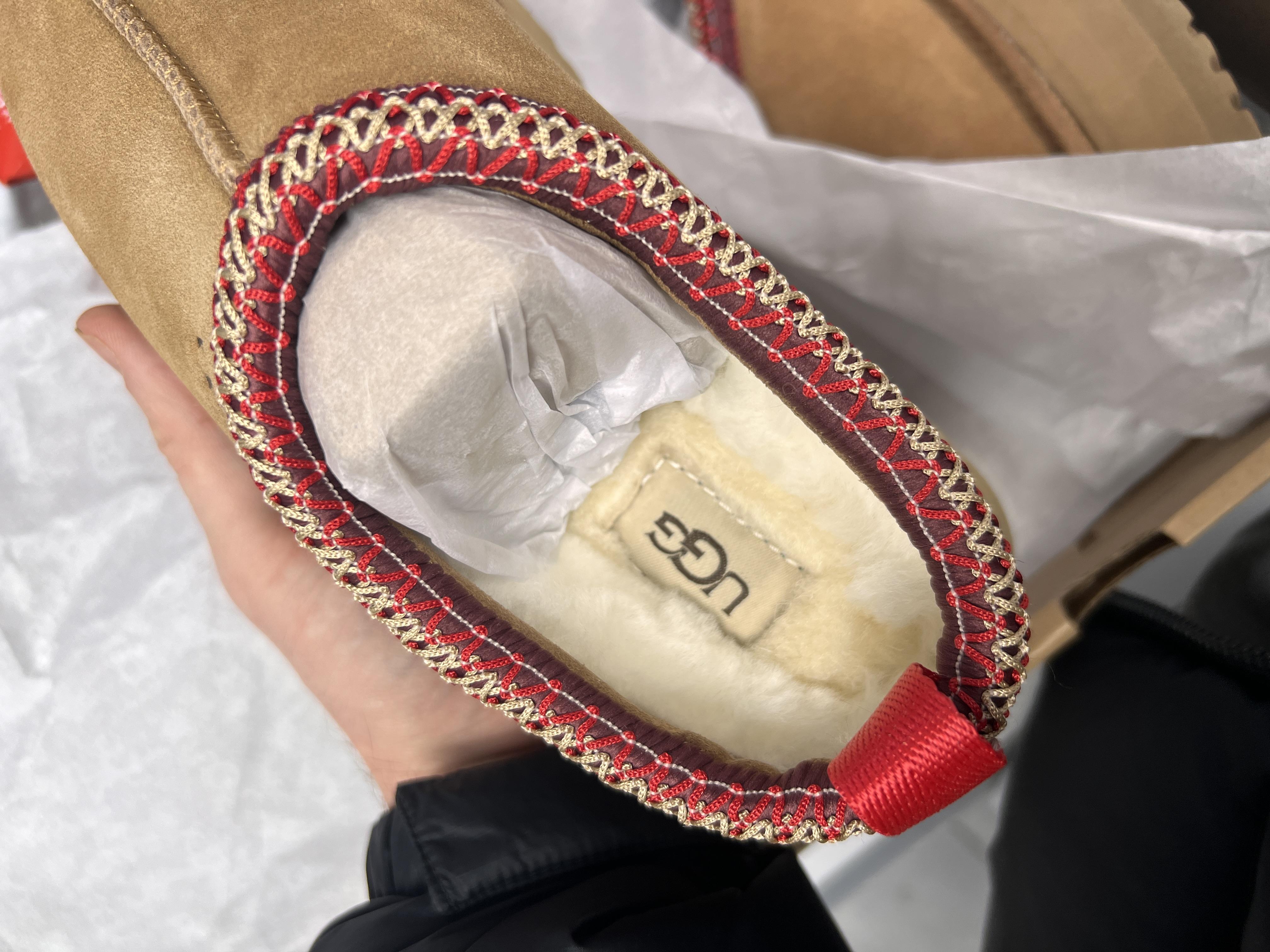 Уги жіночі UGG TAZZ р. 39 Chestnut (1122553) у реальних умовах використання від покупця Павел.