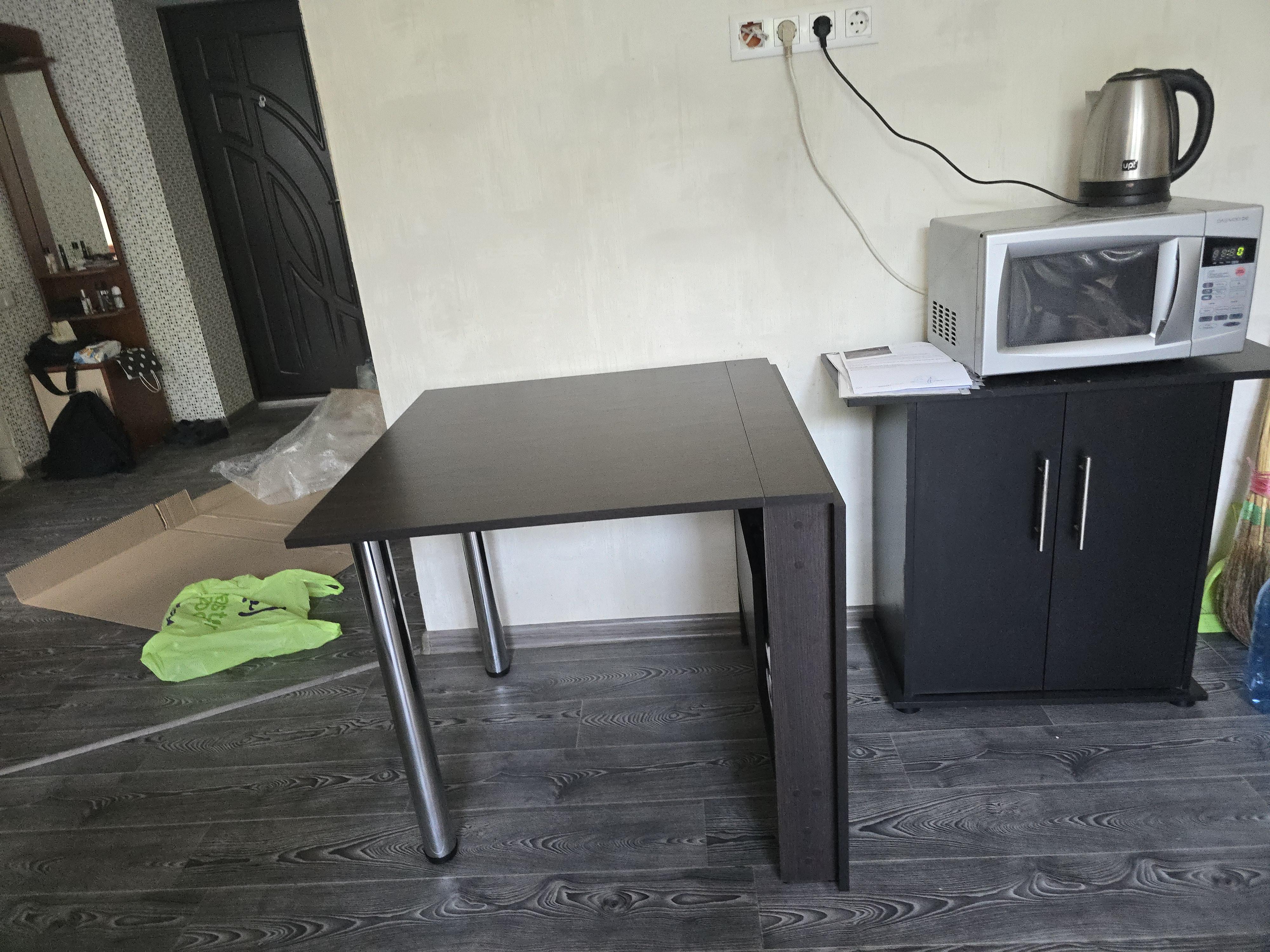 Розкладний стіл-книжка Святковий Дуб сонома (9338421) у реальних умовах використання від користувача Анна.