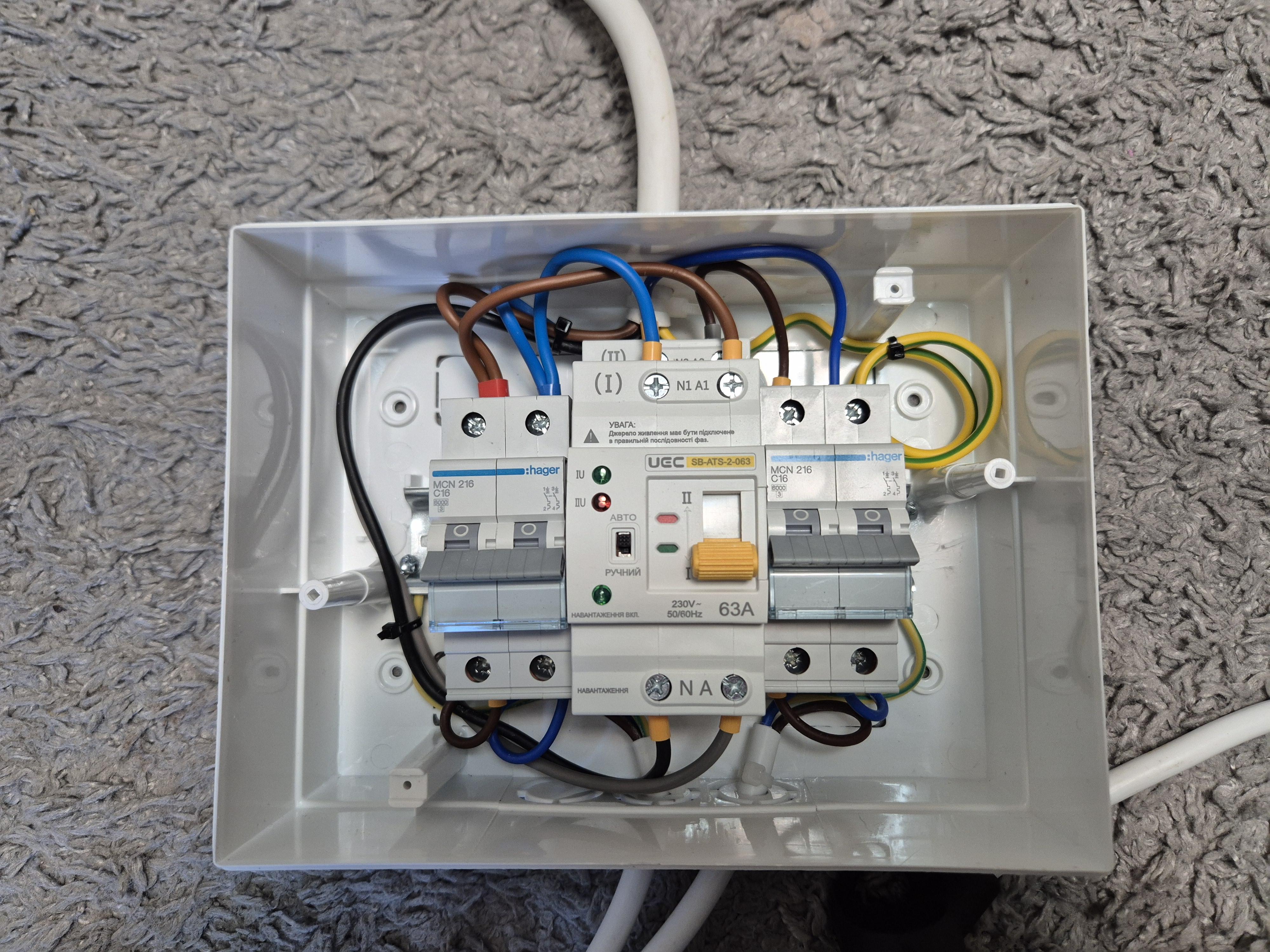 Переключатель автоматический UEC AVR-2-063 в реальных условиях использования от пользователя Роман.