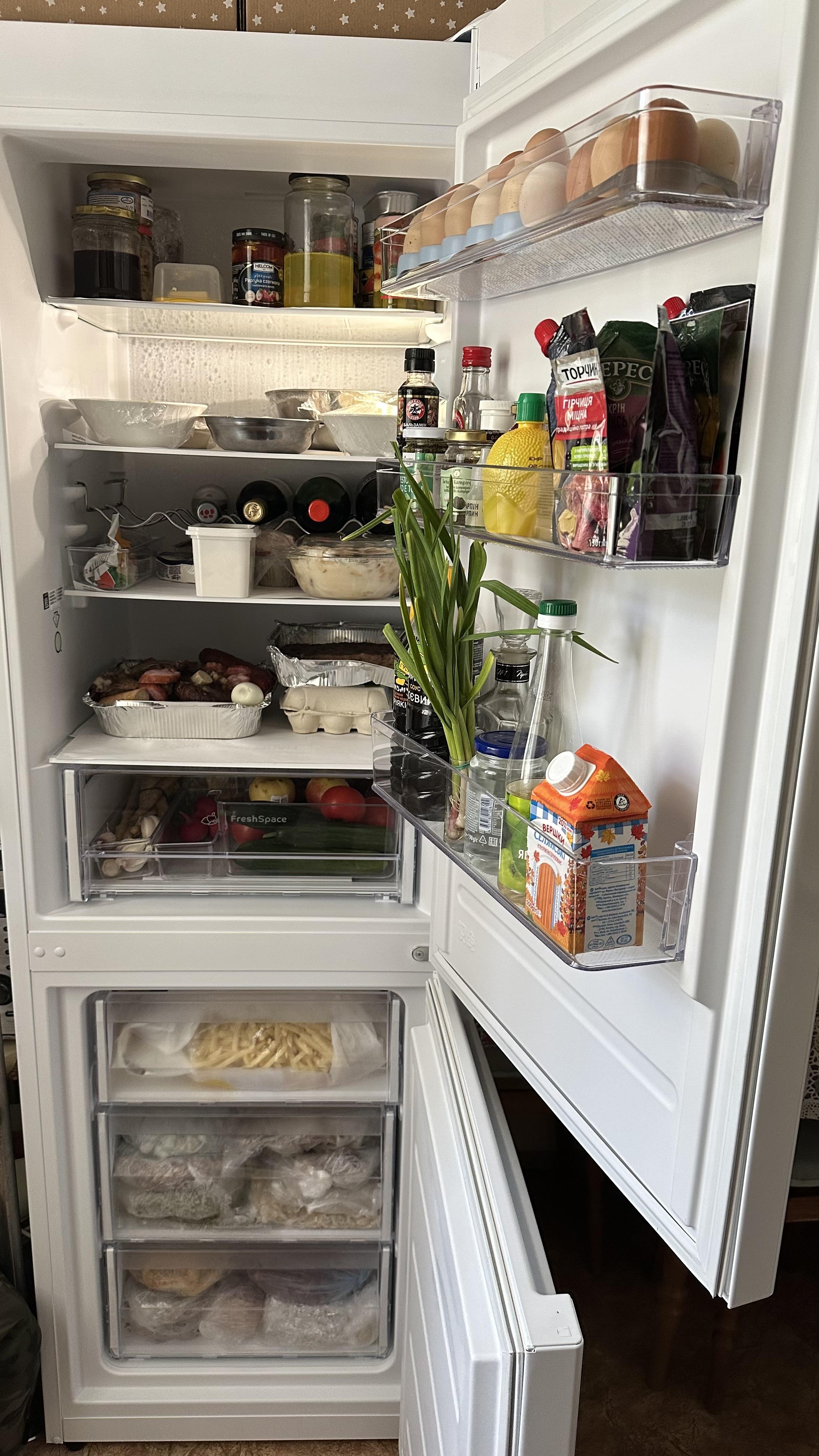 Холодильник Indesit LI8 S1E W в реальных условиях использования от пользователя Любов.