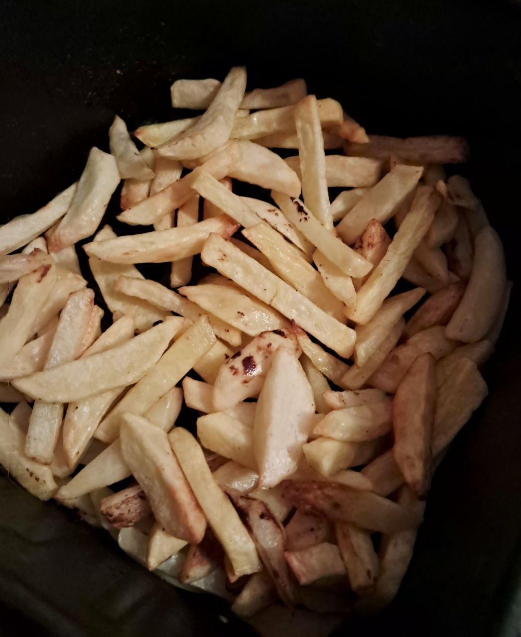 Фото: Мультипечь Tefal Easy Fry Silence EY8428E0, отправлено пользователем Юлія Король Мультипечь Tefal Easy Fry Silence EY8428E0 в реальных условиях использования от пользователя Юлія Король.