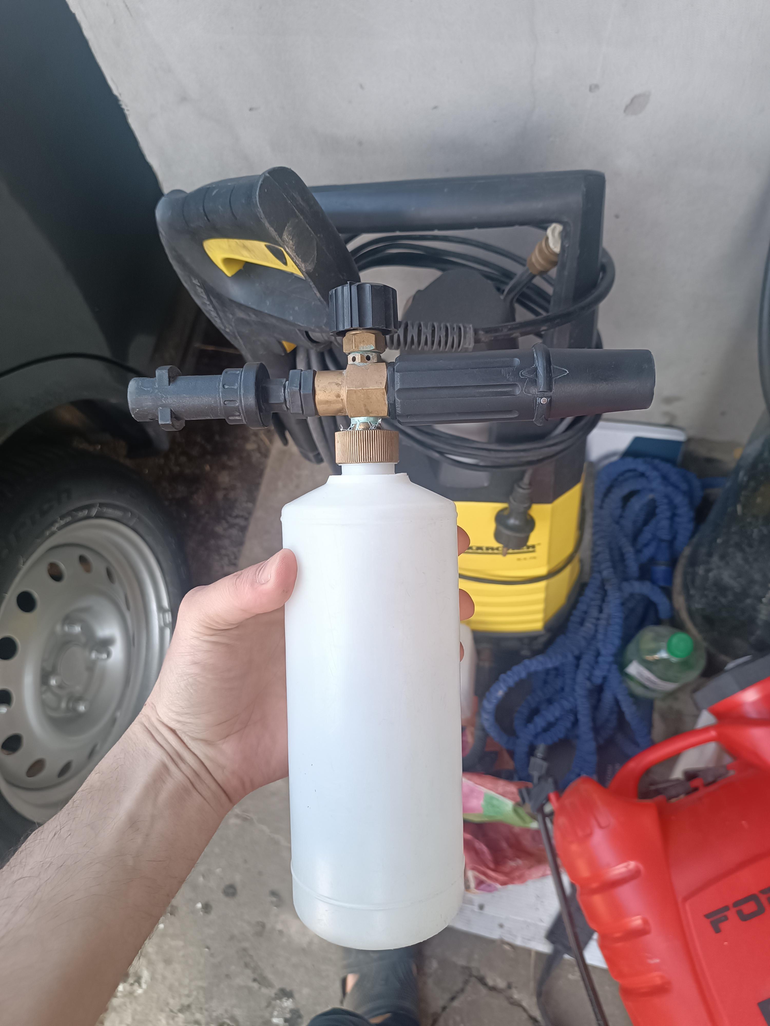 Автошампунь для безконтактного миття Karcher RM 806 ASF 1000 мл у реальних умовах використання від користувача Рома.