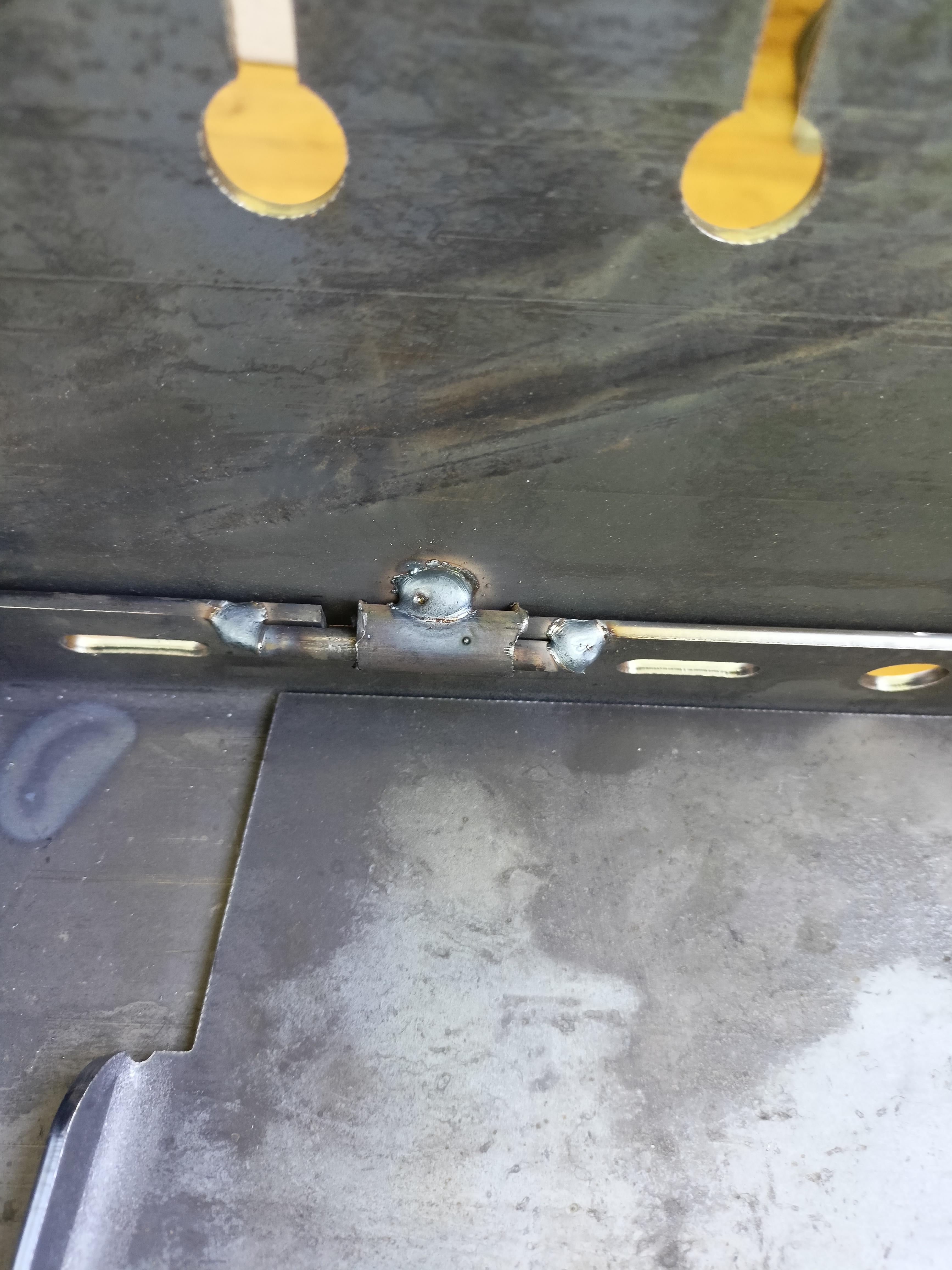 Фото: Мангал-чемодан Вогник з набором на 8 шампурів 3 мм (КМВД8/3), надіслане користувачем Владимир Мангал-чемодан Вогник з набором на 8 шампурів 3 мм (КМВД8/3) у реальних умовах використання від користувача Владимир.