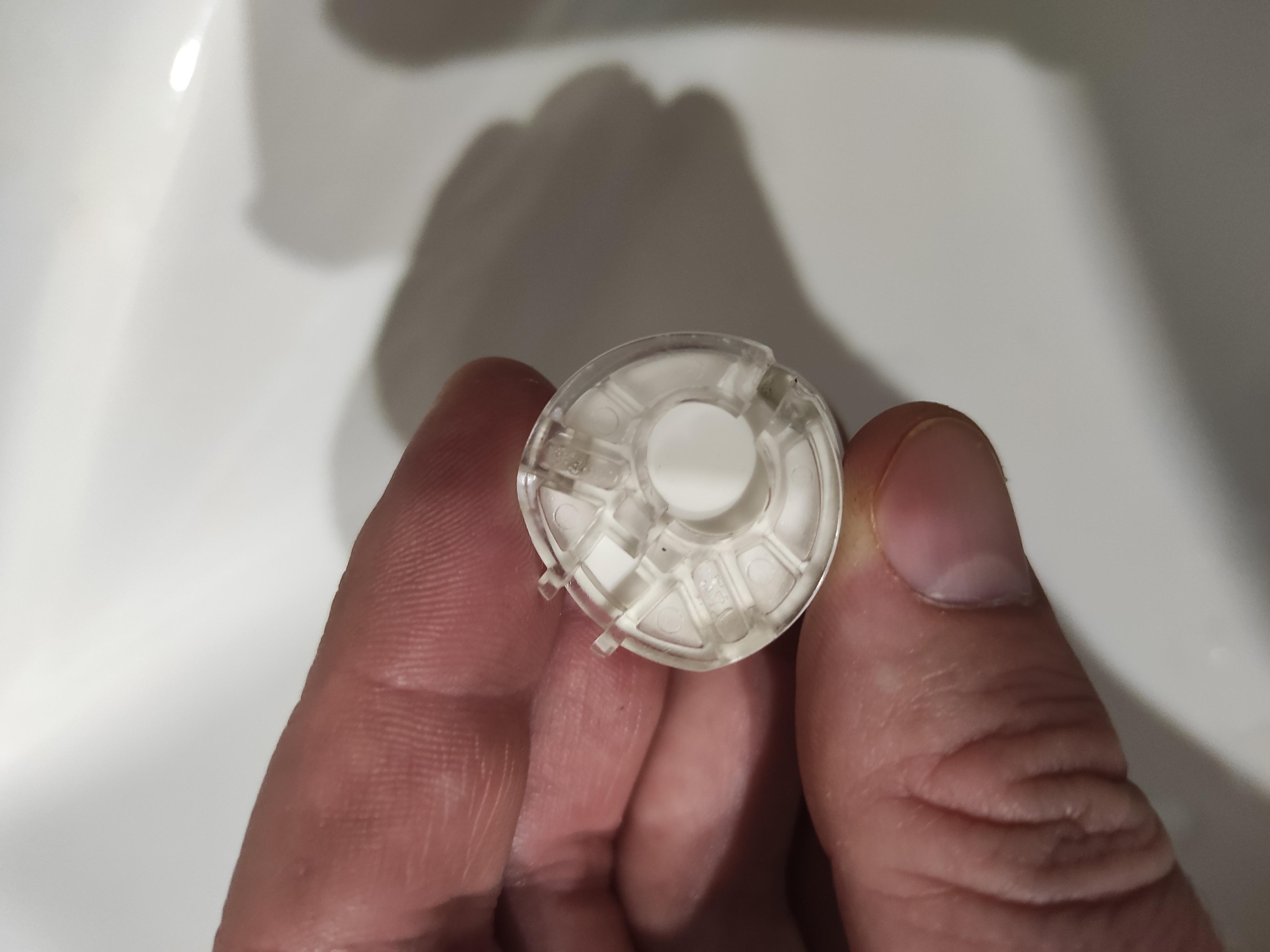 Фото: Смеситель для умывальника AM.PM X-Joy F85A02122, отправлено пользователем Дмитро Смеситель для умывальника AM.PM X-Joy F85A02122 в реальных условиях использования от пользователя Дмитро.