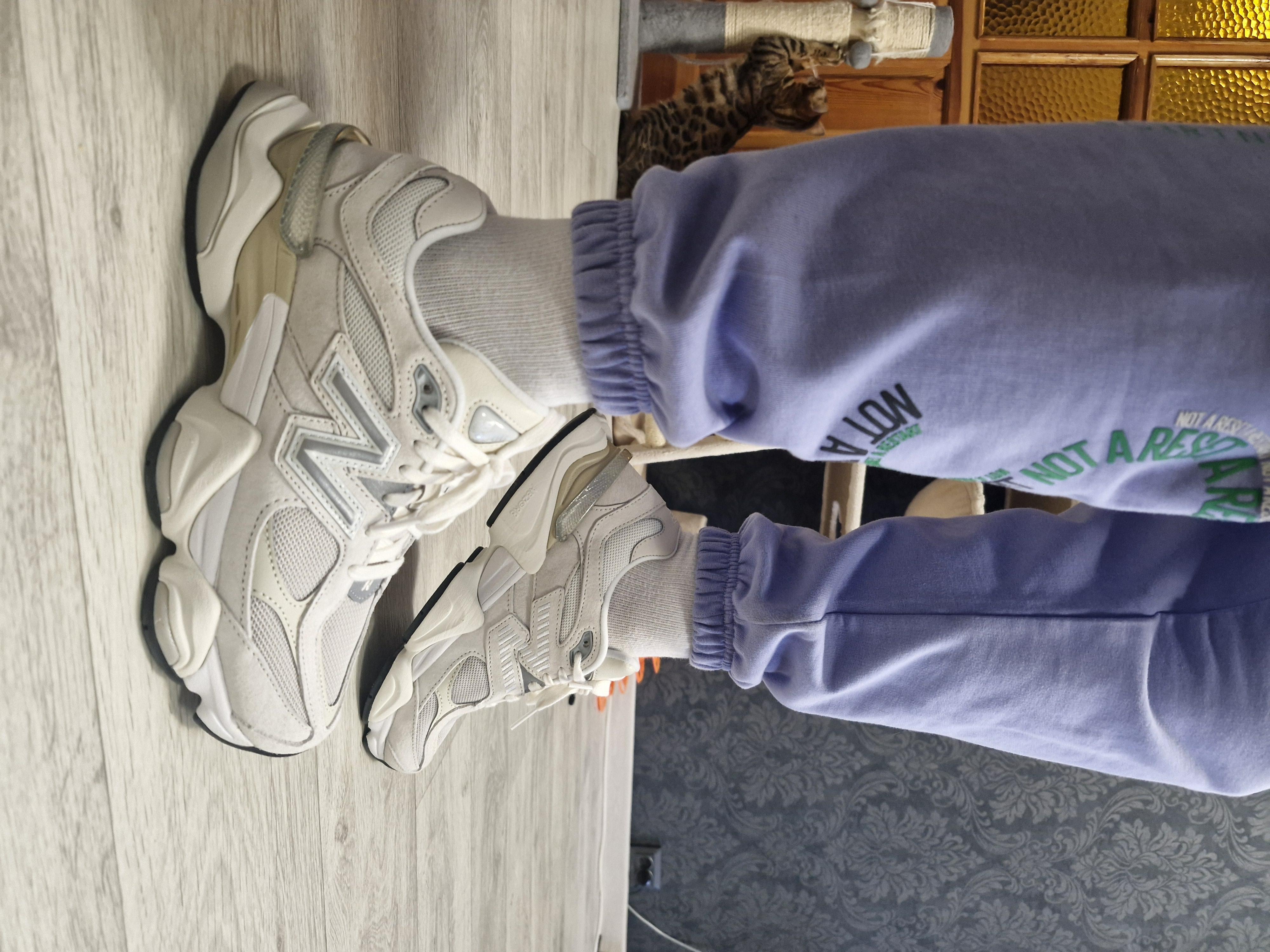 Кроссовки женские демисезонные New Balance 9060 U9060WHT р.39,5 бежевые в реальных условиях использования от покупателя Олена.