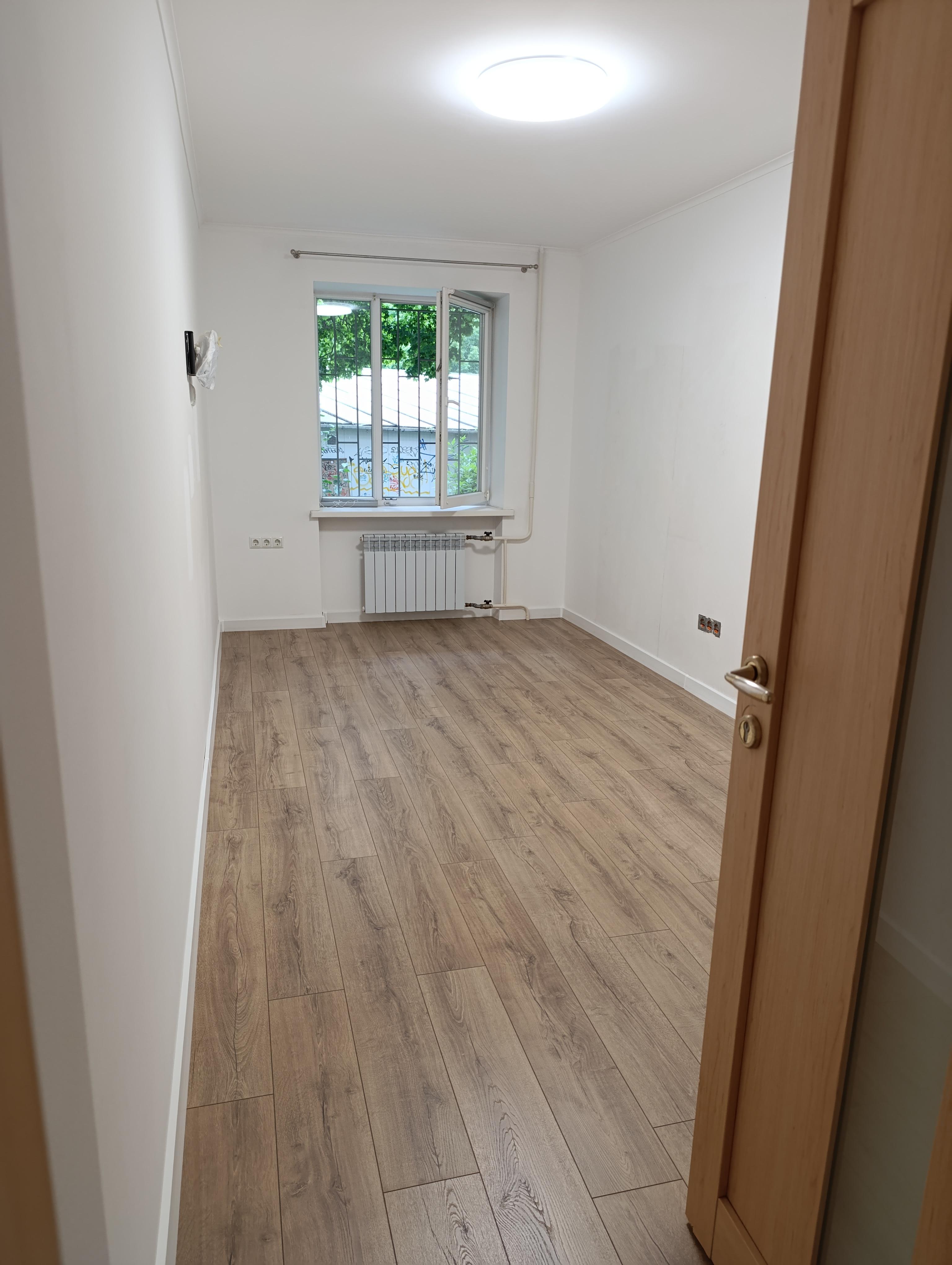 Ламінат Peli Parquet Anatolia 4V Grey 33/АС5 8 мм (AN902) у реальних умовах використання від користувача Kristina.