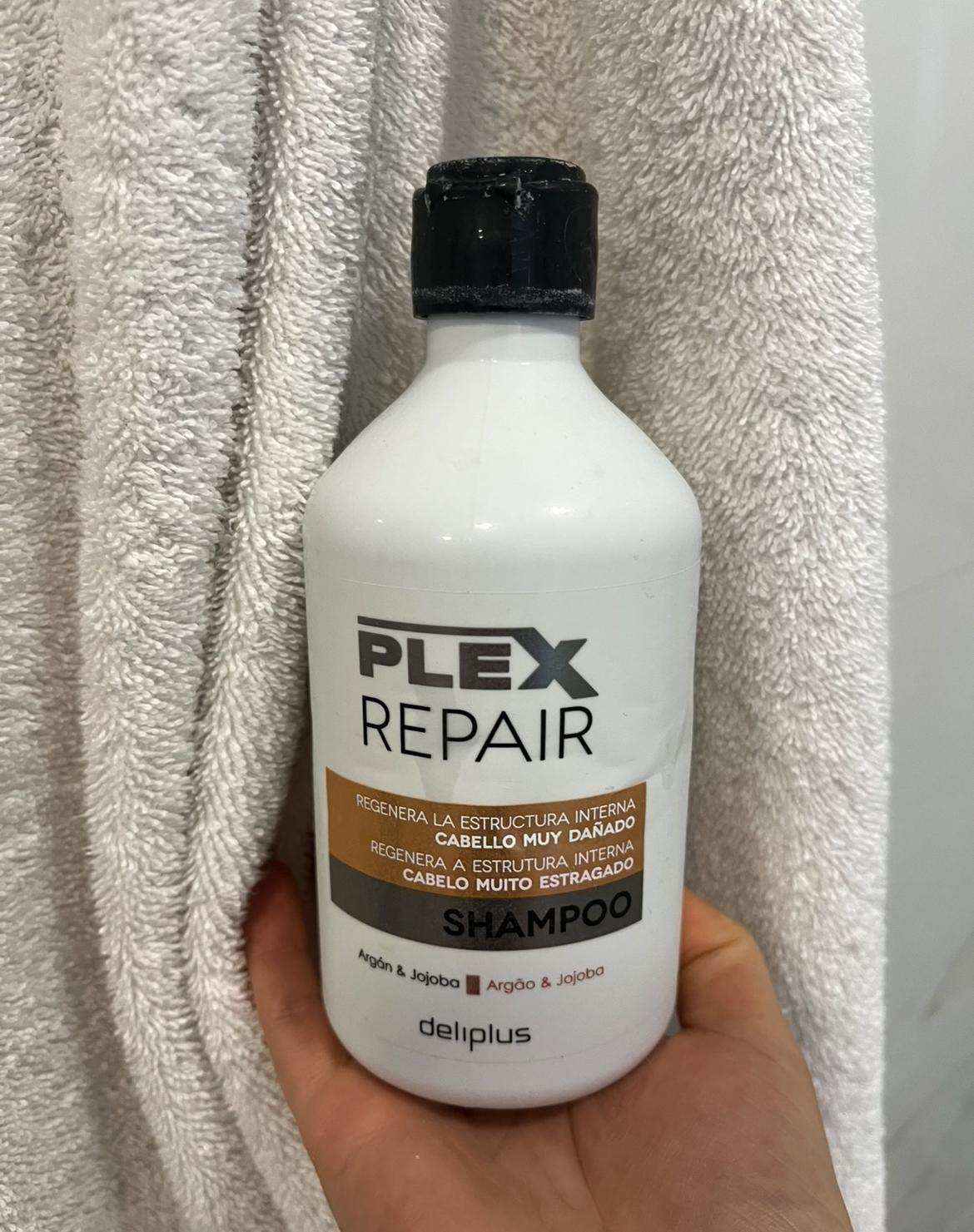 Шампунь Deliplus Plex Repair з аргановою олією та жожоба для відновлення і живлення сухого/ламкого та дуже пошкодженого волосся 400 мл (433962011) у реальних умовах використання від користувача Яна.