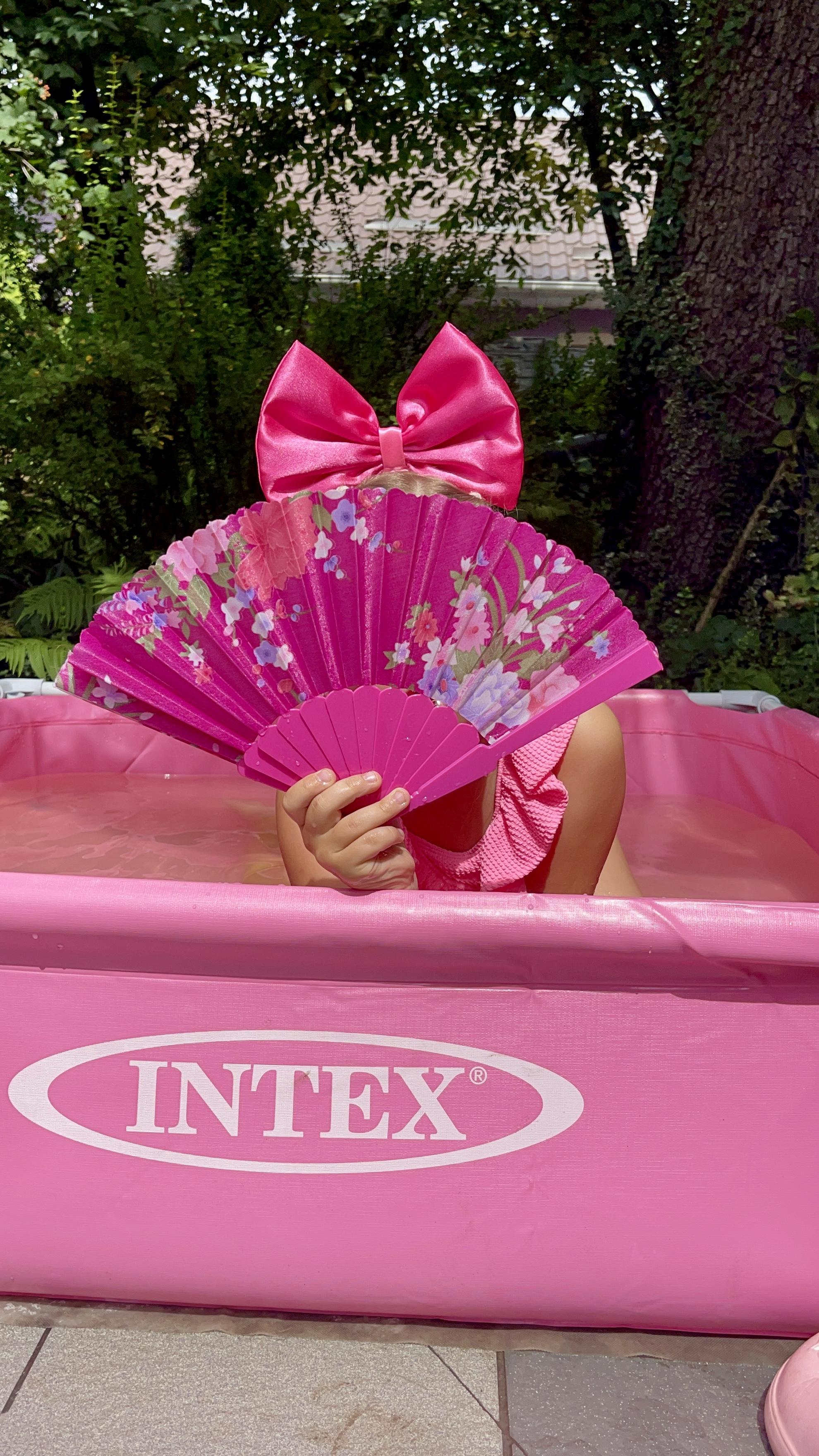 Басейн дитячий каркасний Intex 122х122х30 см Рожевий (57172) у реальних умовах використання від покупця Євгенія.