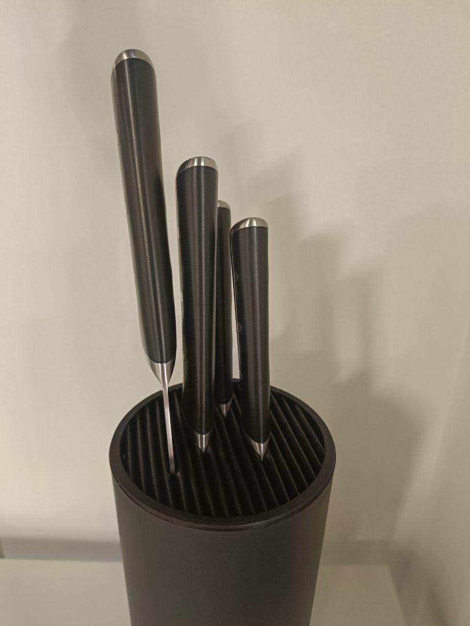 Набір ножів у колоді Tefal Ice Force 4 предмети K2325S75 у реальних умовах використання від користувача Софія Ніжник.