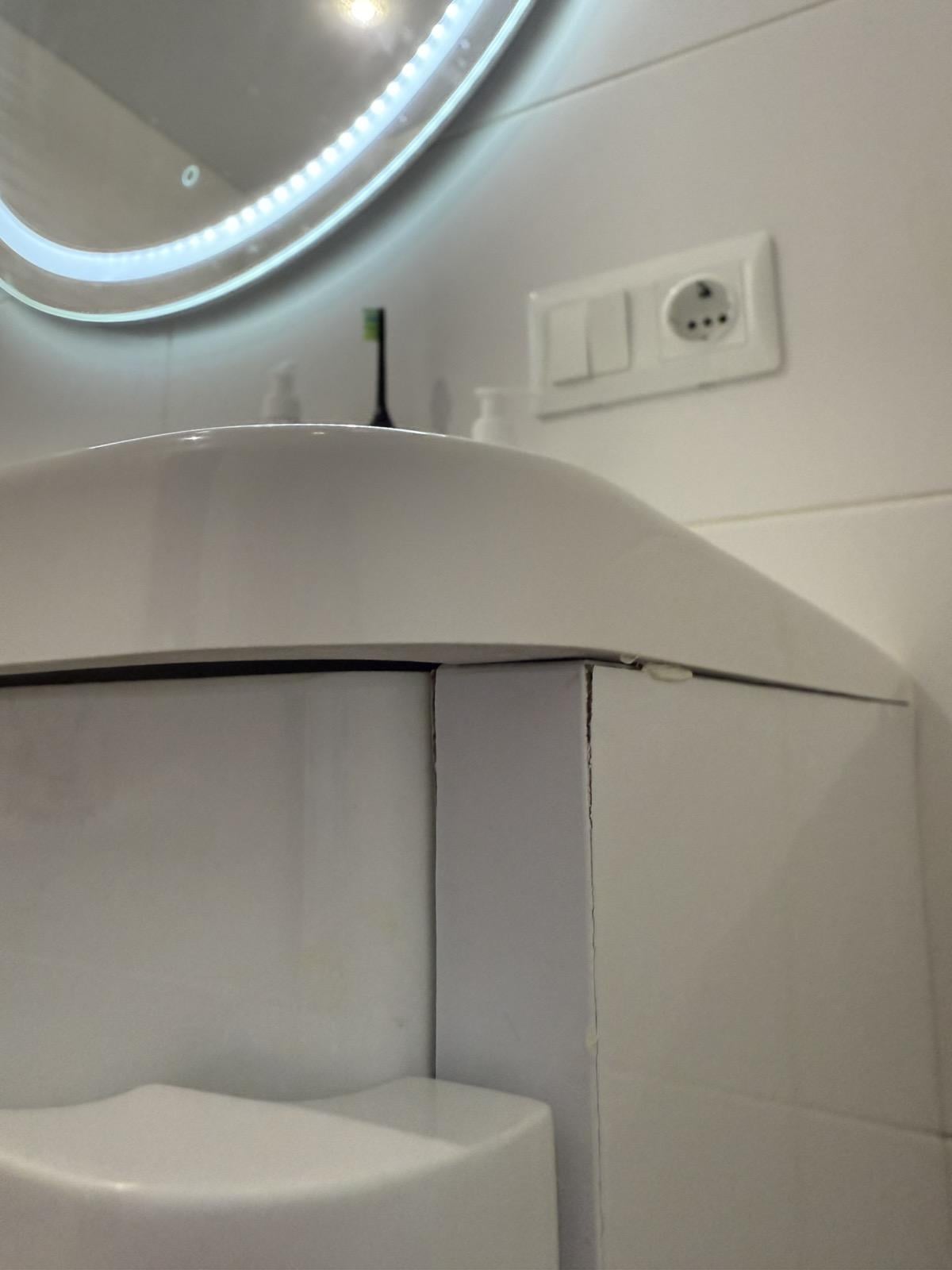 Фото: Тумба напольная Aqua Rodos Accent белая 60 см под умывальник из искусственного камня Альфа 60 и мрамора Accent, отправлено пользователем Світлана Тумба напольная Aqua Rodos Accent белая 60 см под умывальник из искусственного камня Альфа 60 и мрамора Accent в реальных условиях использования от пользователя Світлана.
