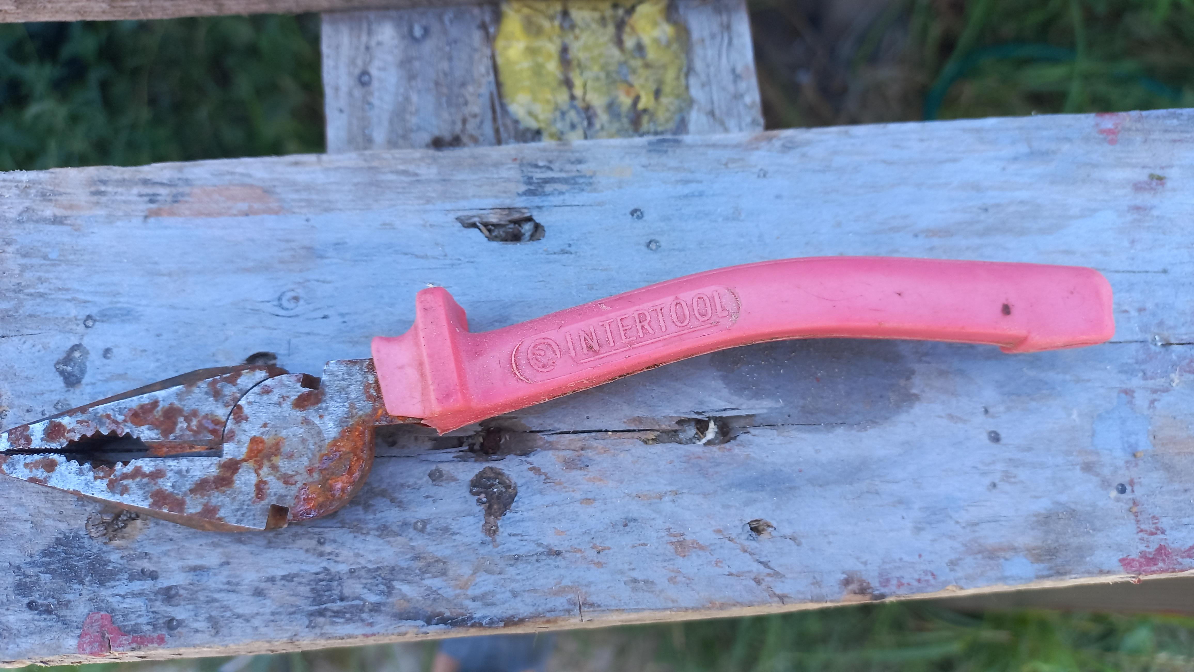 Фото: Пасатижі Intertool HT-0107 160 мм, отправлено пользователем Алексей Пасатижі Intertool HT-0107 160 мм в реальных условиях использования от пользователя Алексей.