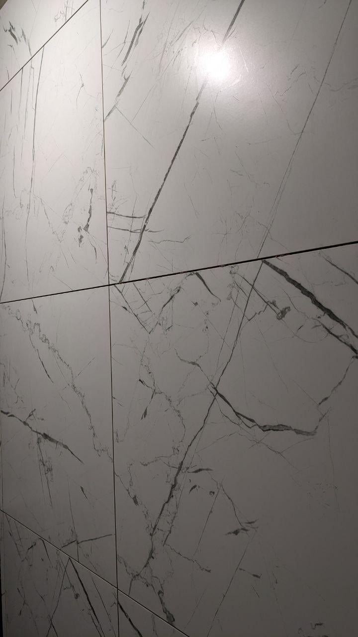 Фото: Плитка Allore Group Helen White F P R Satin 60x60 см, отправлено пользователем Ігор Плитка Allore Group Helen White F P R Satin 60x60 см в реальных условиях использования от пользователя Ігор.