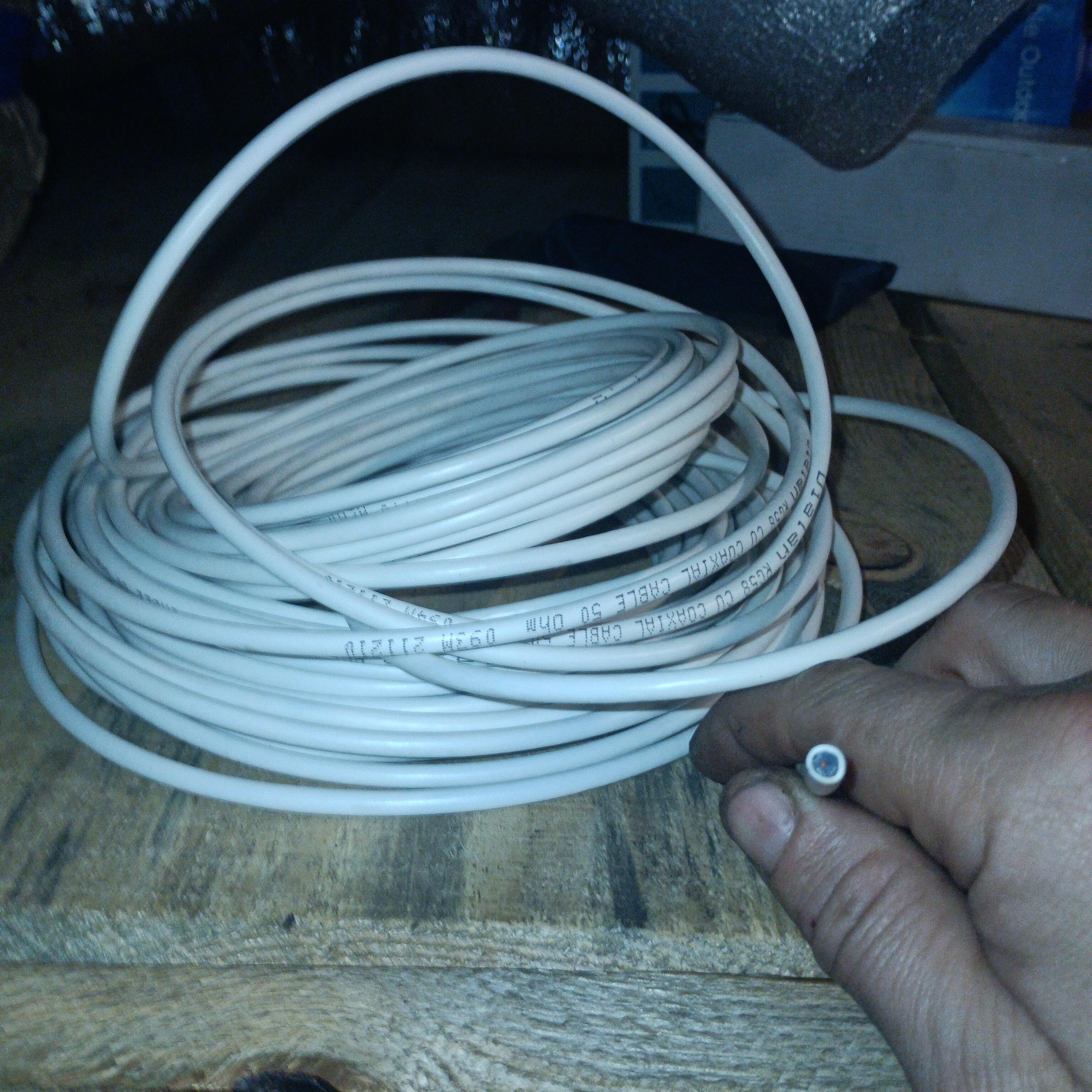 Фото: Комплект усиления сигнала для роутера VOLTRONIC 3G/4G LTE 2 кабеля 10 м и 2 переходника CRC9/TS9, надіслане покупцем Тимофій Комплект усиления сигнала для роутера VOLTRONIC 3G/4G LTE 2 кабеля 10 м и 2 переходника CRC9/TS9 у реальних умовах використання від покупця Тимофій.