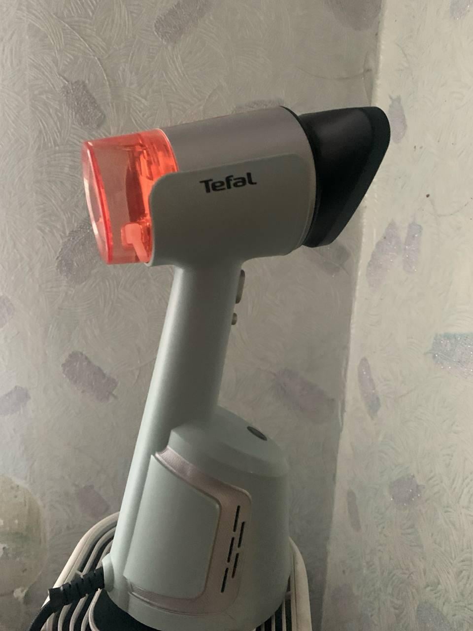 Отпариватель ручной Tefal AeroSteam DT9814F0 в реальных условиях использования от пользователя Ніна Павлюк.