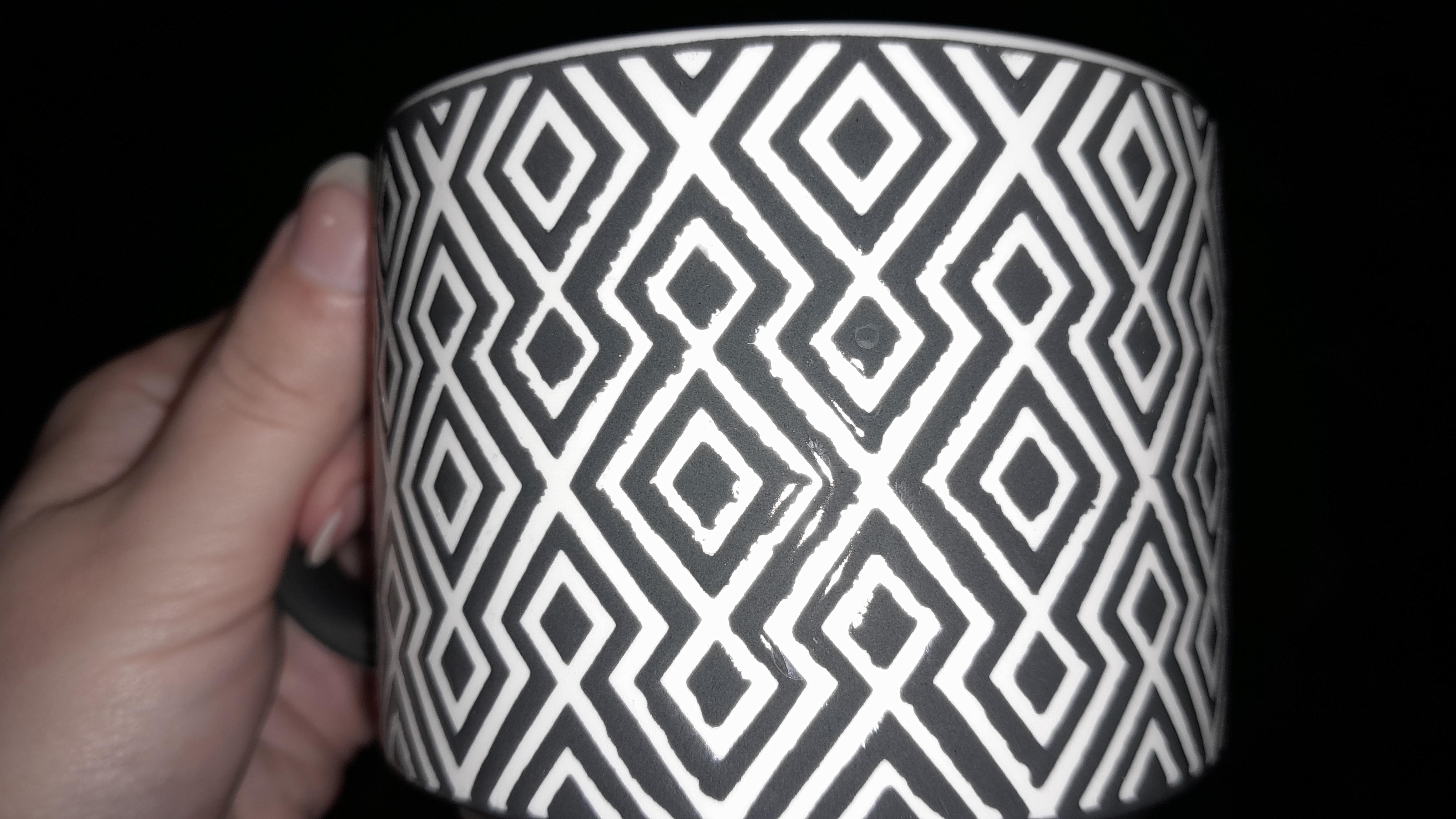 Чашка ARDESTO Weaving F 330 мл фарфор бело-черная AR3473F в реальных условиях использования от пользователя дарина.