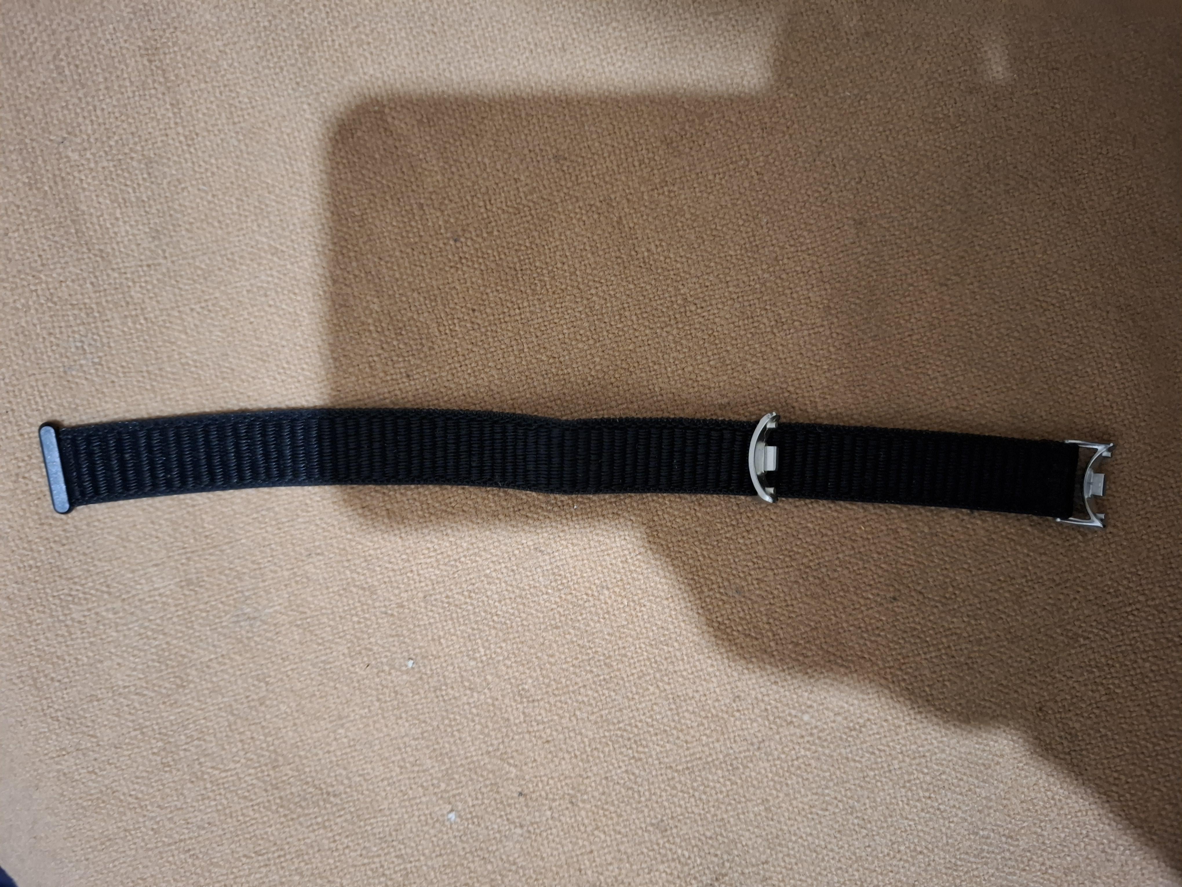 Фото: Ремінець CDK для Xiaomi Mi Smart Band 9 Nylon Sport Loop Black (018018), надіслане покупцем Стрижак Дмитро Миколайович Ремінець CDK для Xiaomi Mi Smart Band 9 Nylon Sport Loop Black (018018) у реальних умовах використання від покупця Стрижак Дмитро Миколайович.