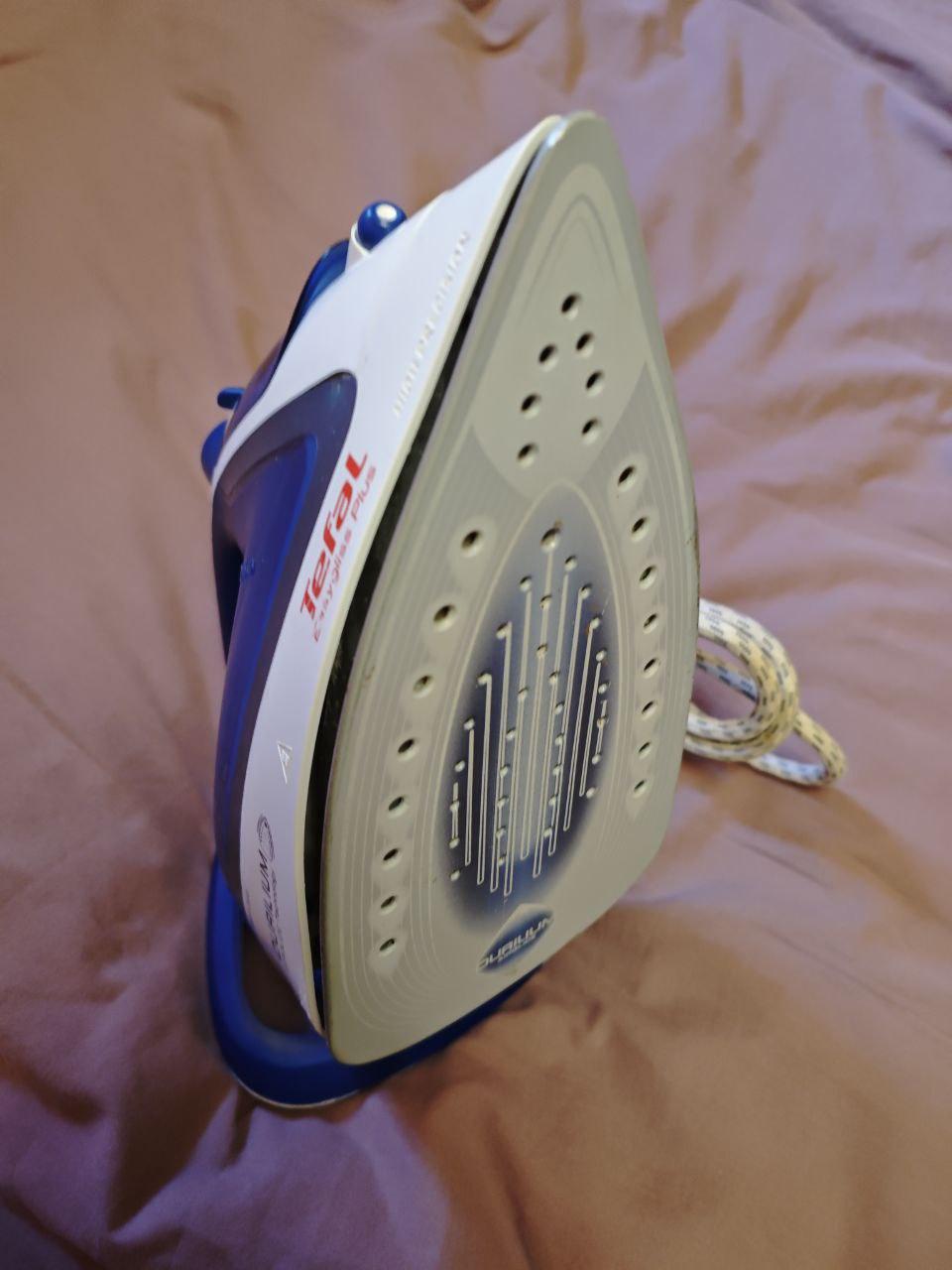 Утюг Tefal Easygliss Plus FV5715Е0 в реальных условиях использования от пользователя Галина Мороз.