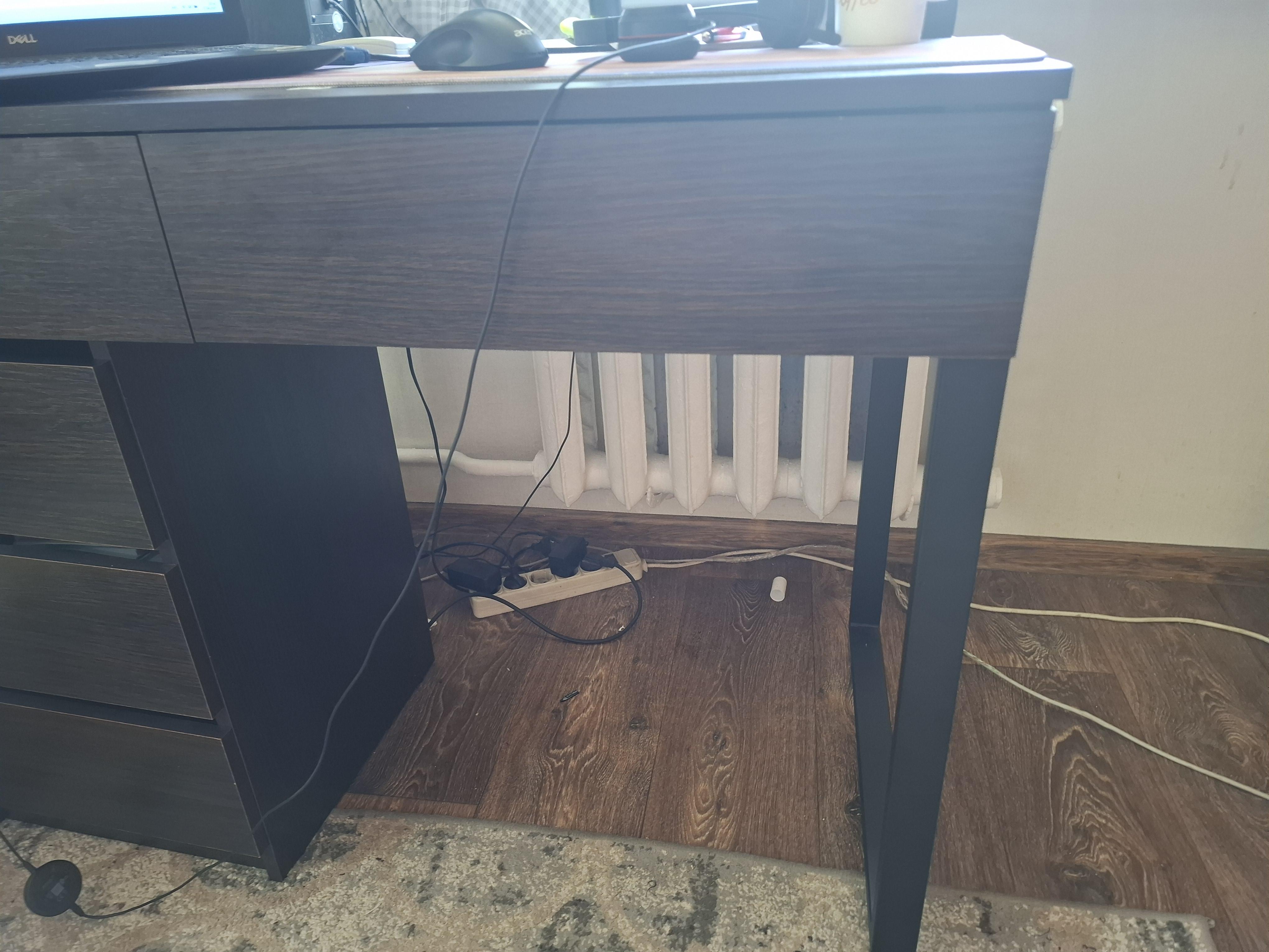 Фото: Письменный стол Moreli X-2 1100x760x536 мм Венге магия, отправлено покупателем Ганна Письменный стол Moreli X-2 1100x760x536 мм Венге магия в реальных условиях использования от покупателя Ганна.