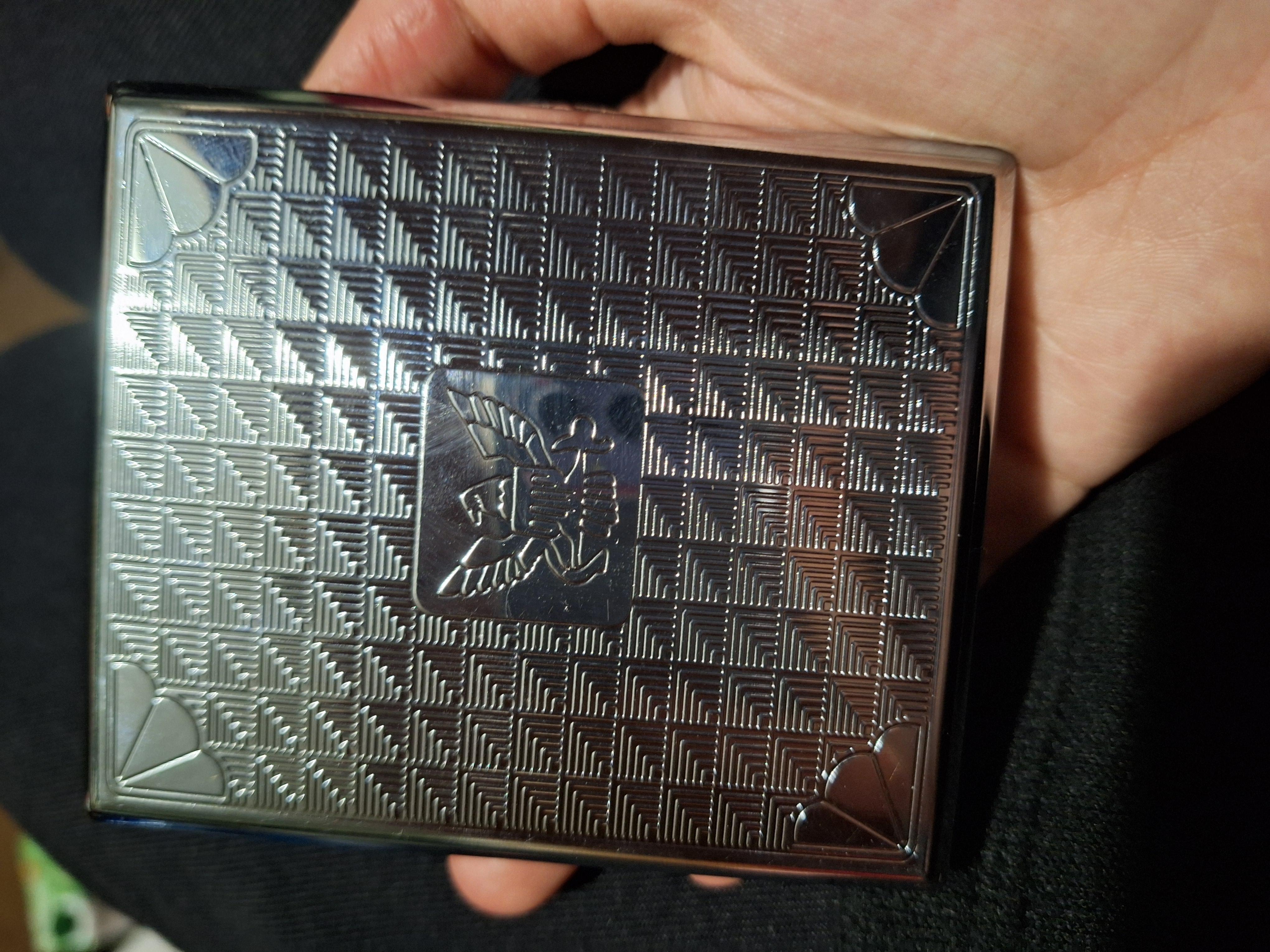 Портсигар Classic Swift на 20 сигарет (№4375-3) у реальних умовах використання від покупця Софія.