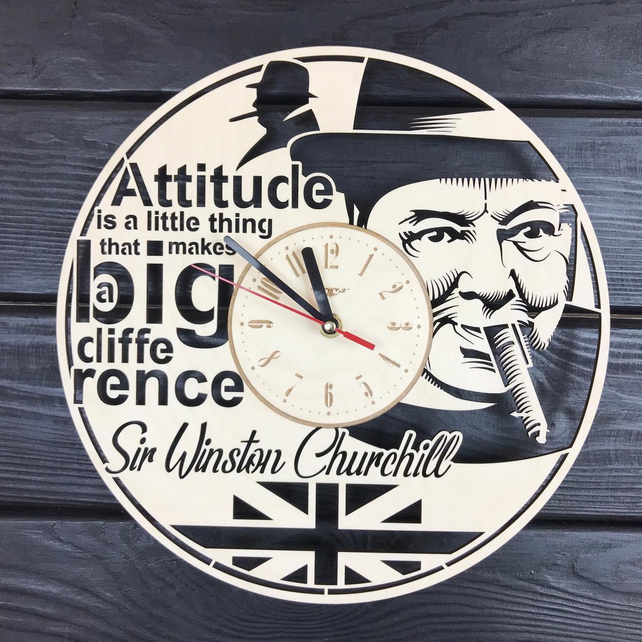 Часы дизайнерские настенные деревянные Уинстон Черчилль