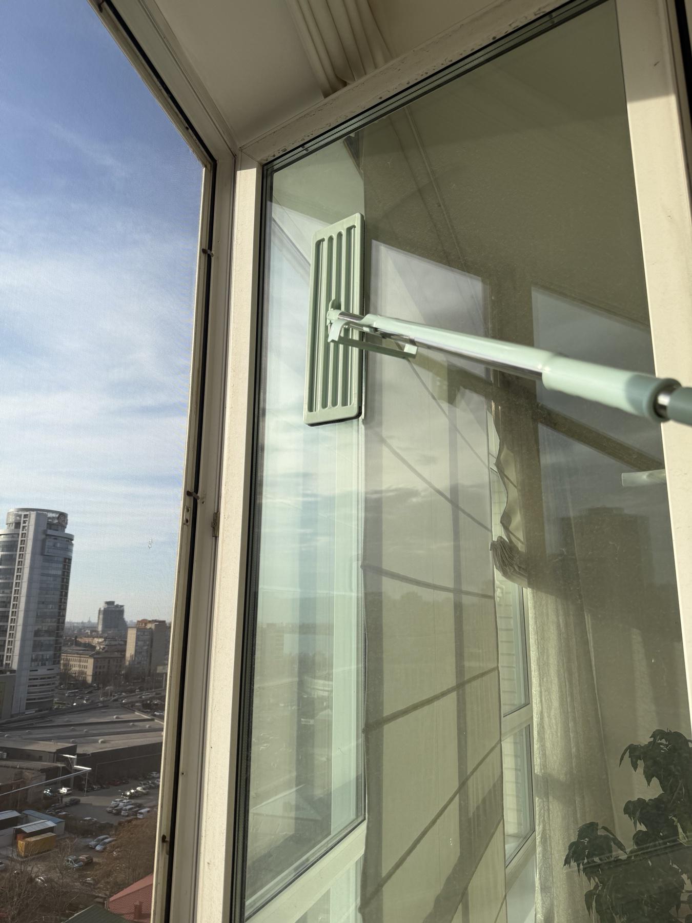 Швабра-окномойка автомат PREMIUM с механизмом отжима с 2 насадками и металлической ручкой 120 см (26566369) - фото 2