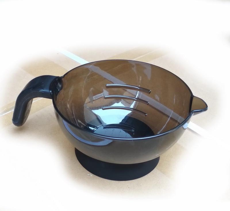 Миска для фарбування волосся ДенІС professional Преміум з гумкою та прогумованою ручкою 360 мл Сірий (1453071730) - фото 3 Миска для фарбування волосся ДенІС professional Преміум з гумкою та прогумованою ручкою 360 мл Сірий (1453071730) - фото 3