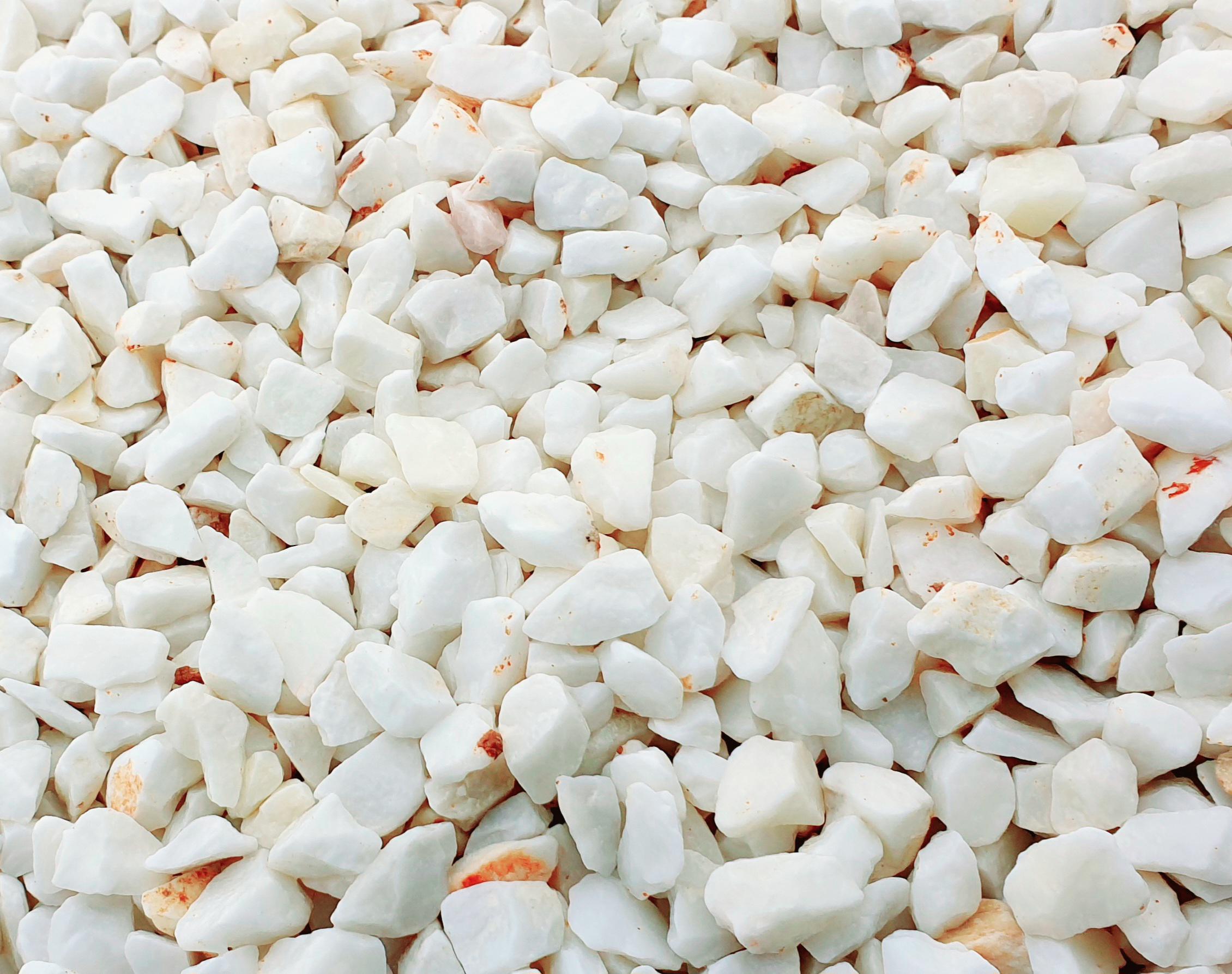 Крошка мраморная STONELAK VIANO для паметников и ландшафта 10-20 см 0.5 т. White