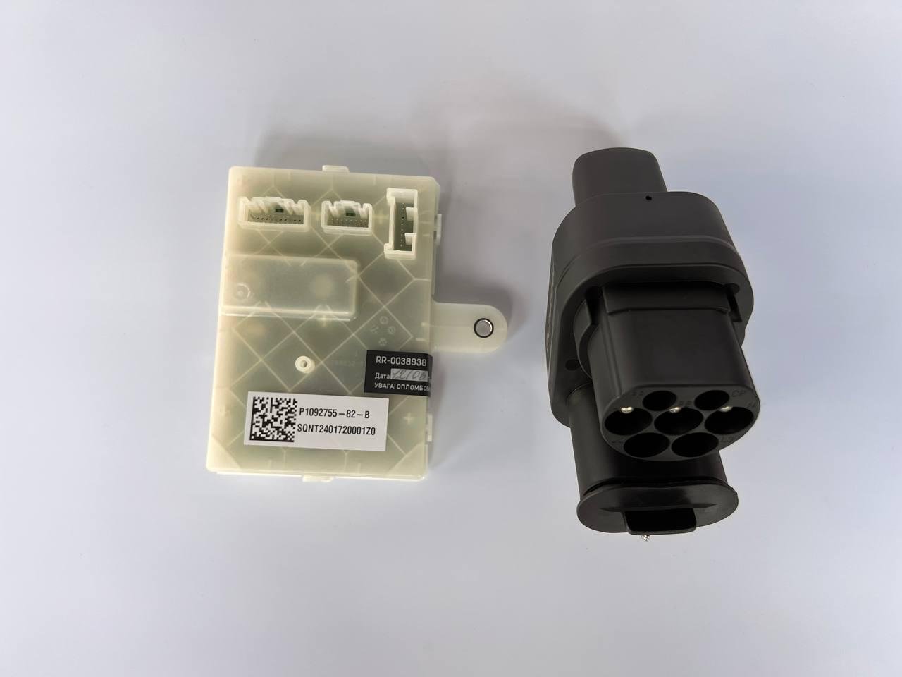 Блок ретрофит 82-B для Tesla Model 3 Y - фото 4 Блок ретрофит 82-B для Tesla Model 3 Y - фото 4