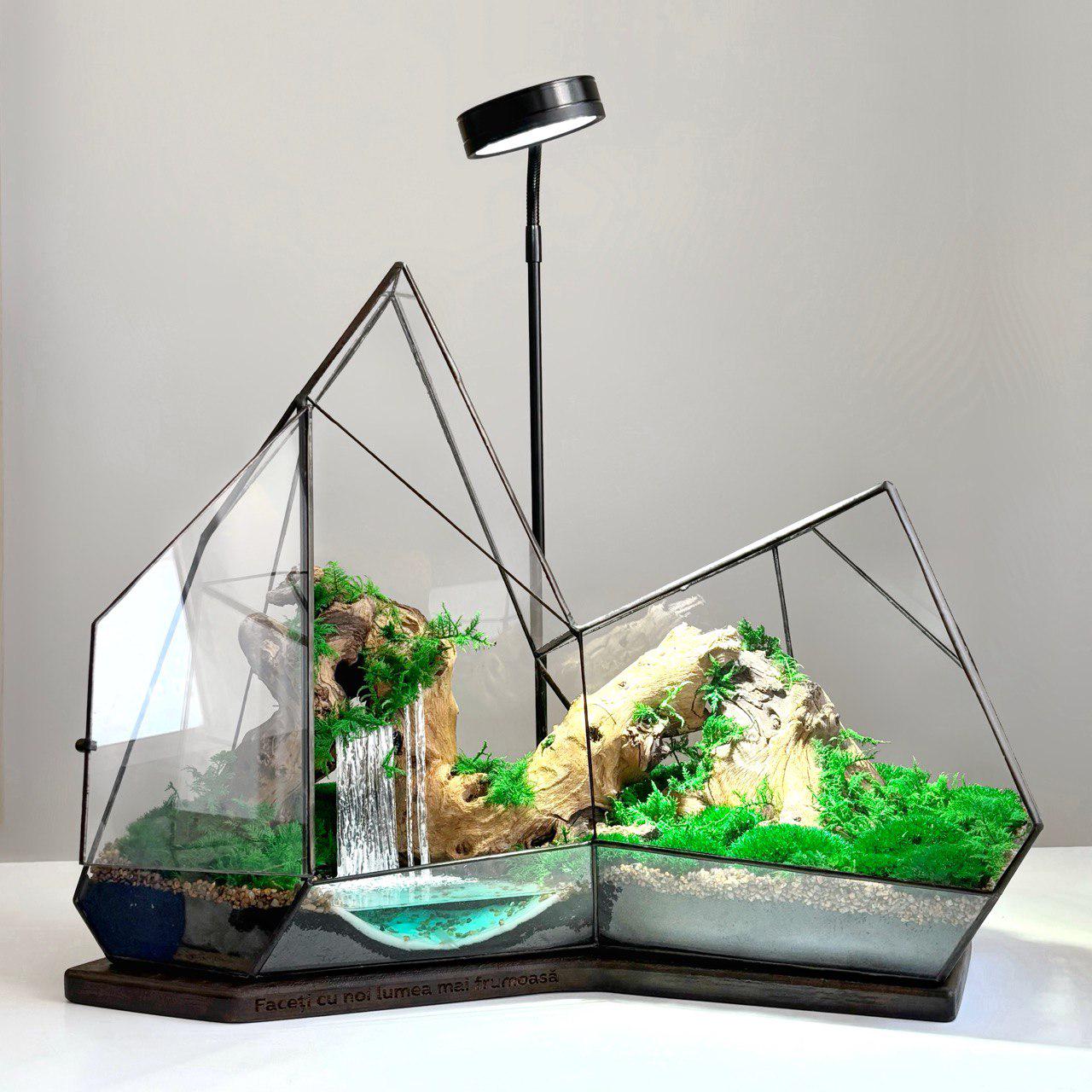Флорариум Горный водопад с мхом и лампой 50х48 см
