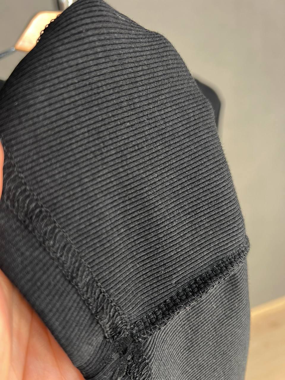 Лонгслів жіночий A-N 25079 рубчик реглан v-виріз корсетні шви OS Чорний (3452) - фото 7 Лонгслів жіночий A-N 25079 рубчик реглан v-виріз корсетні шви OS Чорний (3452) - фото 7