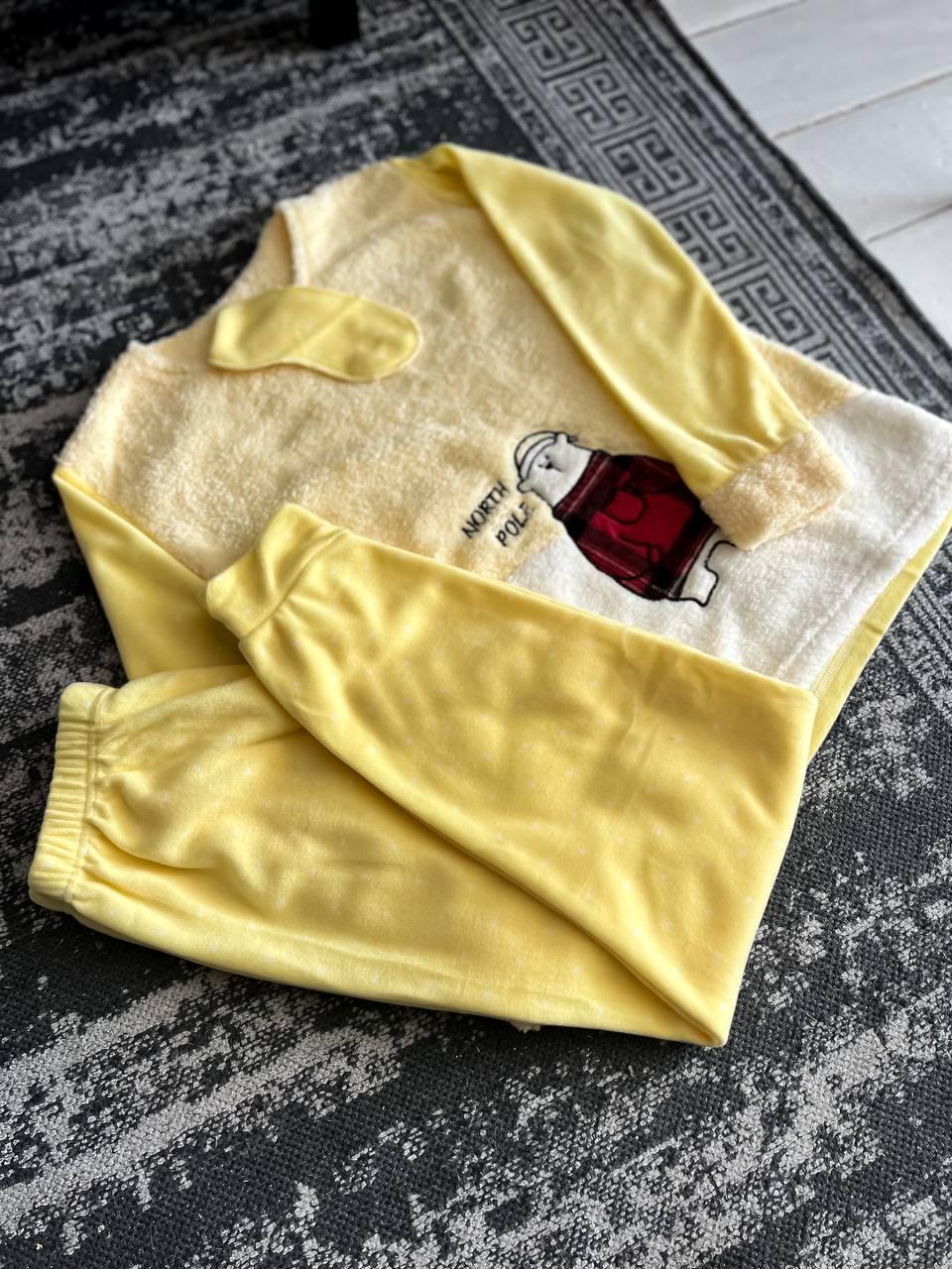 Пижама женская теплая DO2164 с принтом и маской для сна XL Желтый Пижама женская теплая DO2164 с принтом и маской для сна XL Желтый