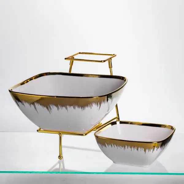 Фруктовница фарфоровая на 2 яруса на металлической подставке 31х23х25 см Белый/Золотой - фото 4 Фруктовница фарфоровая на 2 яруса на металлической подставке 31х23х25 см Белый/Золотой - фото 4